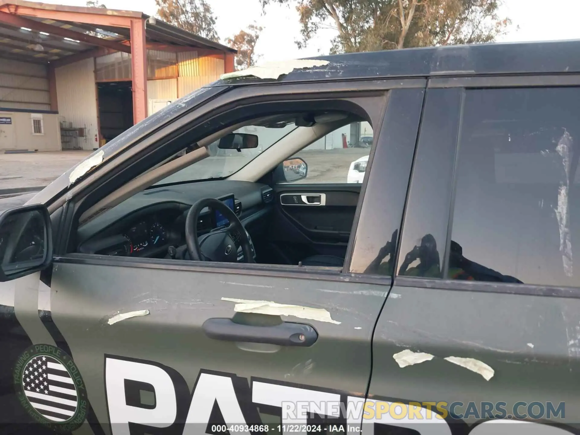 17 Photograph of a damaged car 1FMSK7BH1MGC23672 FORD EXPLORER 2021