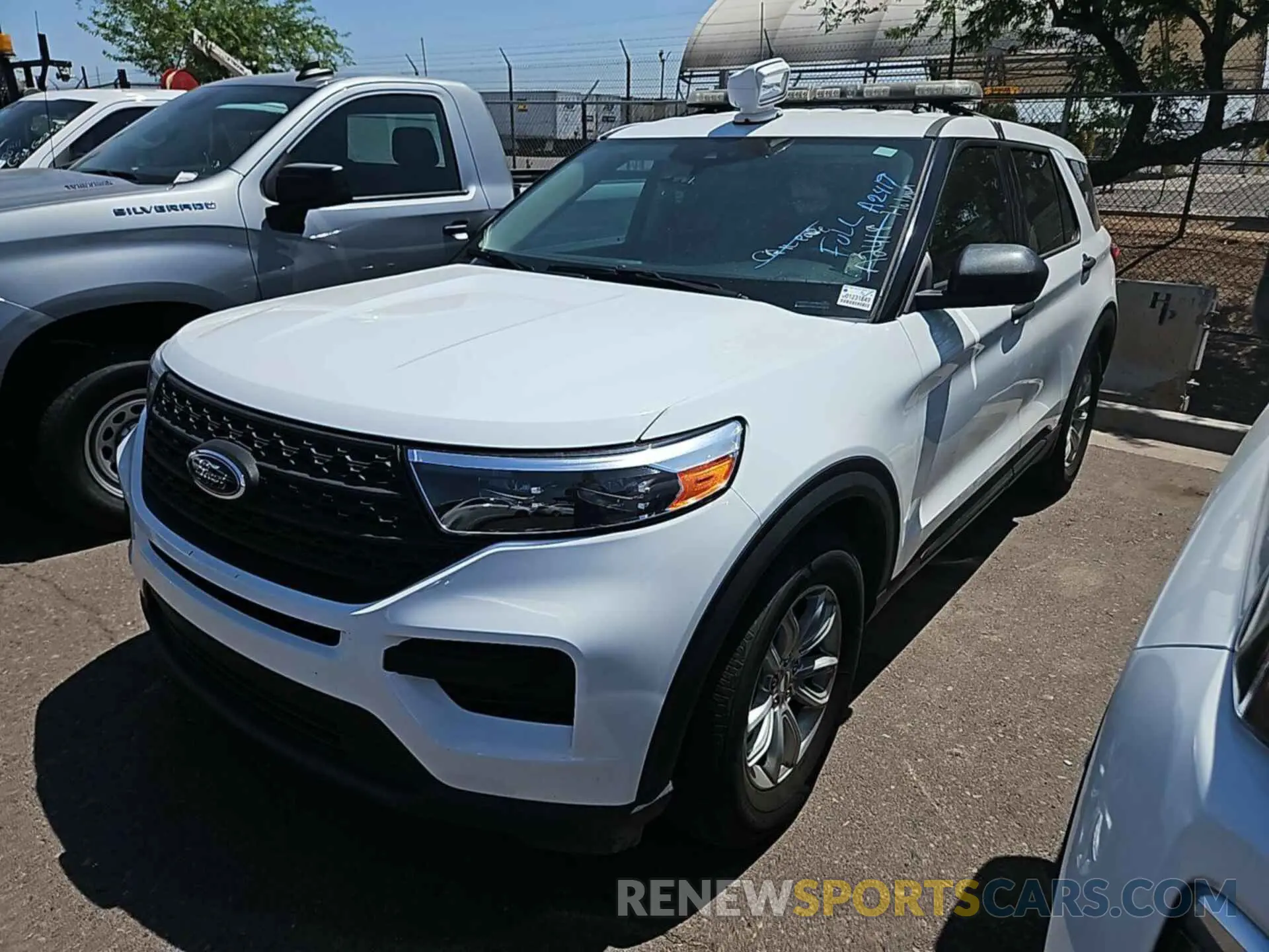 17 Photograph of a damaged car 1FMSK7BH3MGB44889 FORD EXPLORER 2021