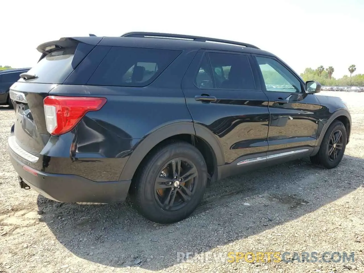 3 Photograph of a damaged car 1FMSK7DH1MGA30158 FORD EXPLORER 2021
