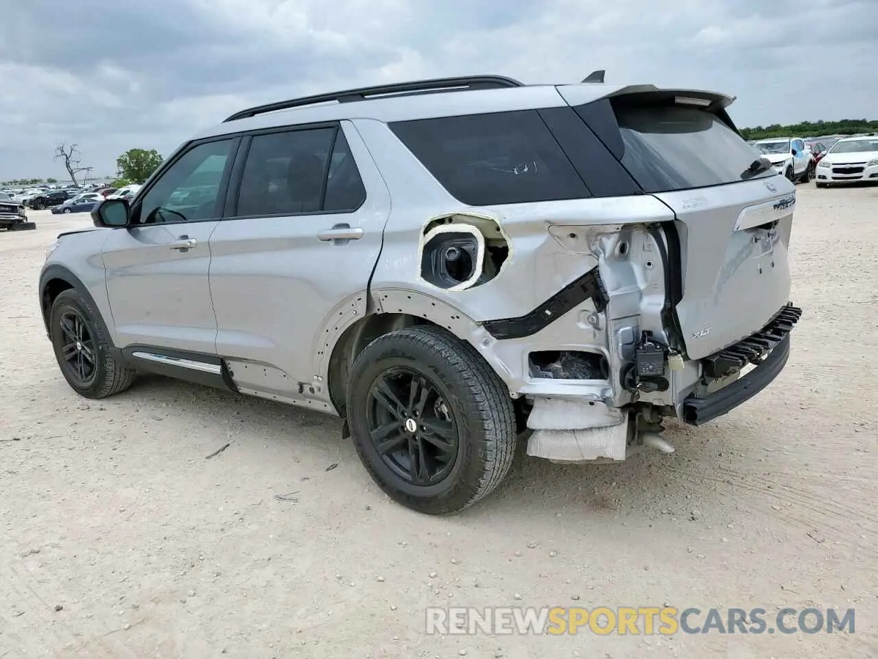 2 Photograph of a damaged car 1FMSK7DH1MGB15632 FORD EXPLORER 2021
