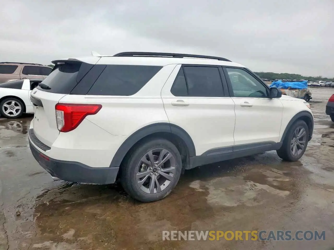 3 Photograph of a damaged car 1FMSK7DH1MGC04598 FORD EXPLORER 2021