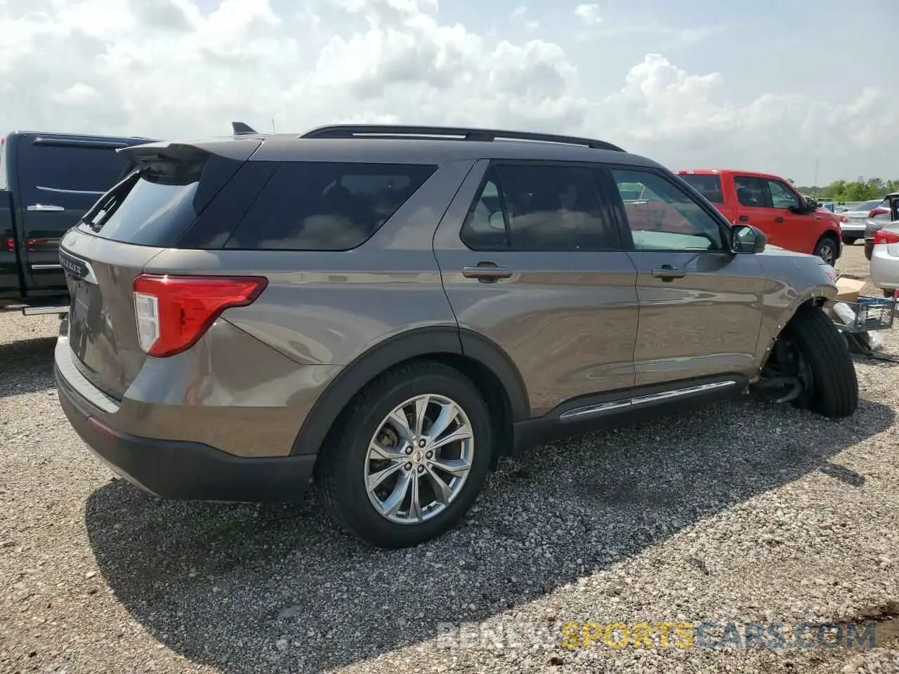 3 Photograph of a damaged car 1FMSK7DH2MGA04636 FORD EXPLORER 2021