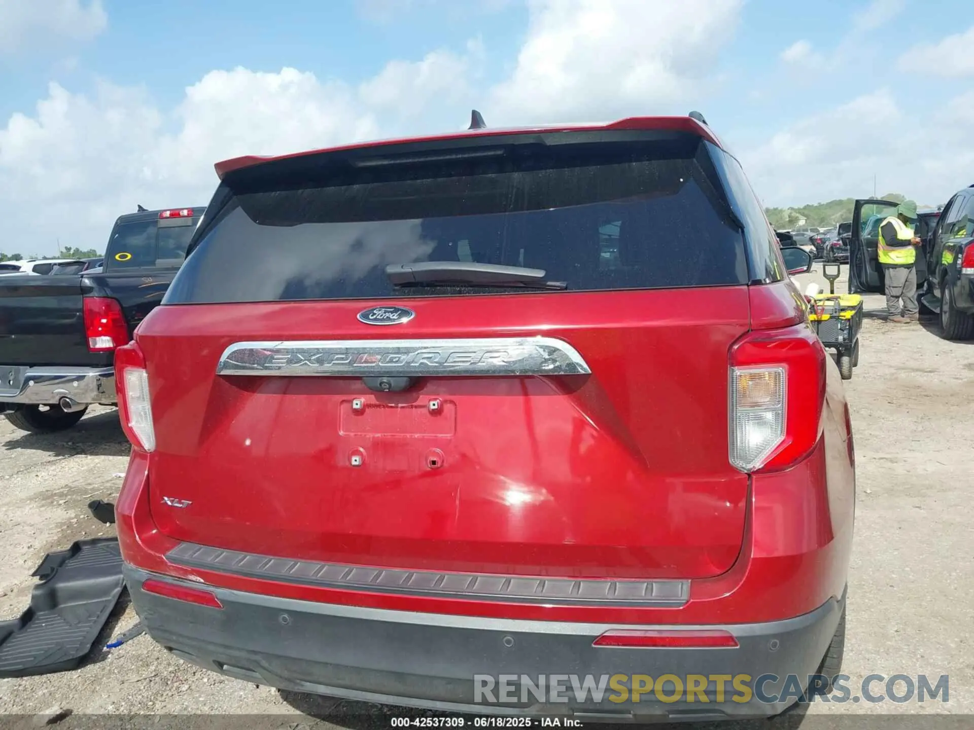15 Photograph of a damaged car 1FMSK7DH2MGA52136 FORD EXPLORER 2021