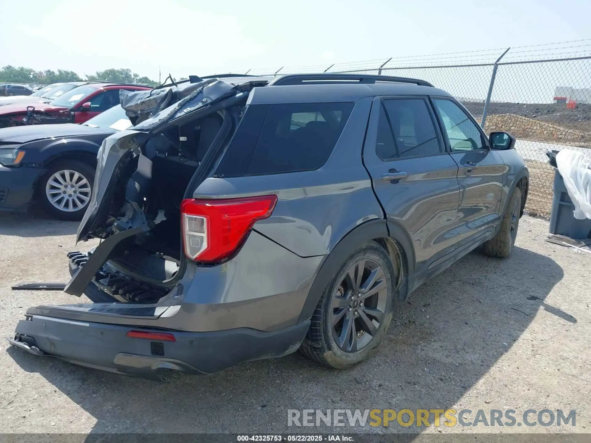 4 Photograph of a damaged car 1FMSK7DH2MGB16028 FORD EXPLORER 2021