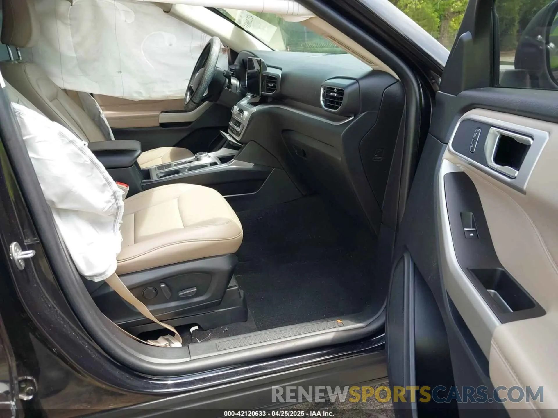 5 Photograph of a damaged car 1FMSK7DH2MGB67657 FORD EXPLORER 2021