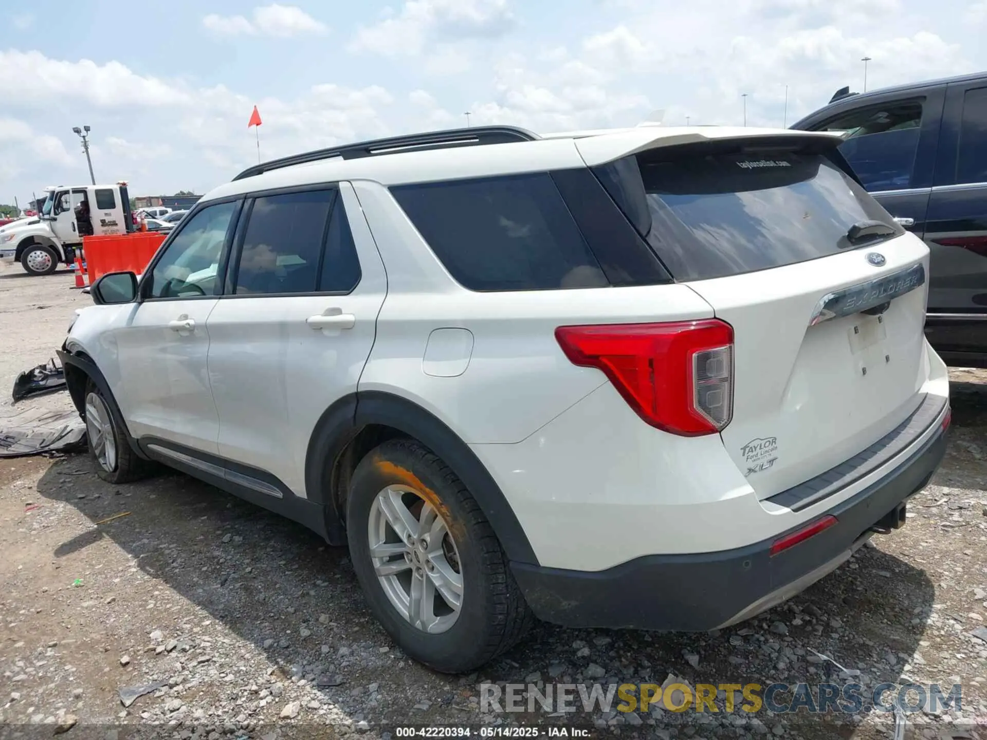 15 Photograph of a damaged car 1FMSK7DH3MGA00031 FORD EXPLORER 2021