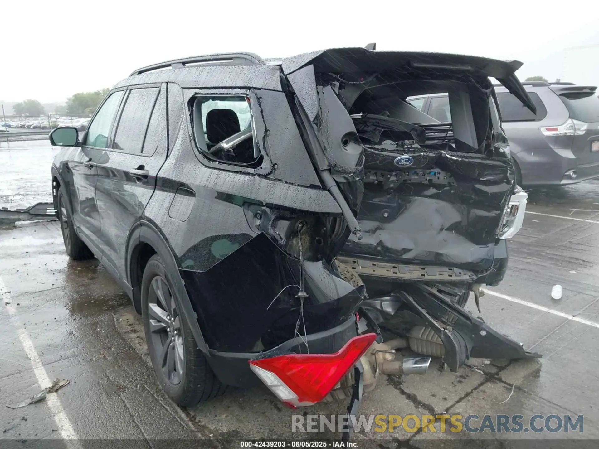 3 Photograph of a damaged car 1FMSK7DH3MGB50690 FORD EXPLORER 2021