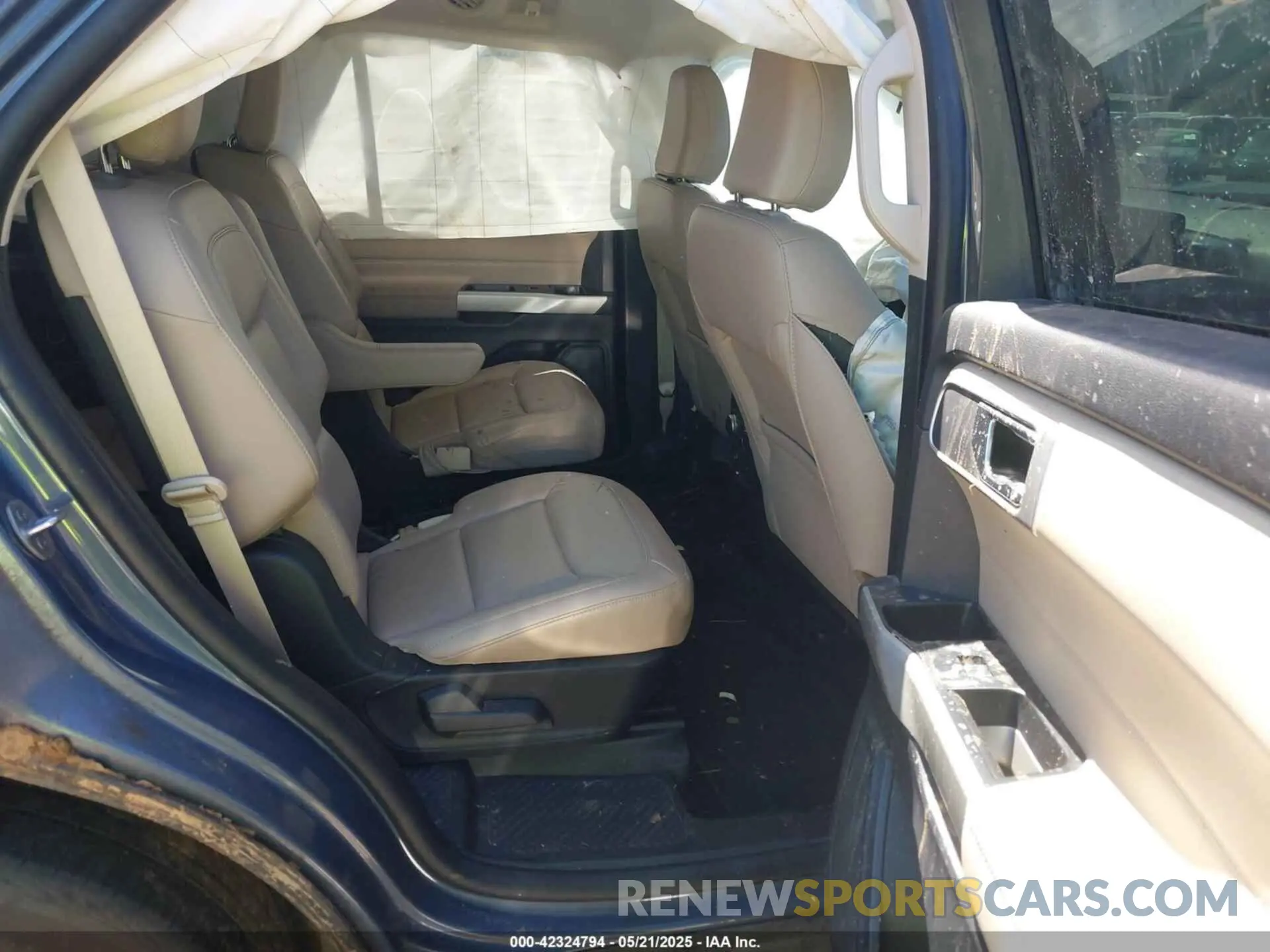 8 Photograph of a damaged car 1FMSK7DH4MGA26850 FORD EXPLORER 2021