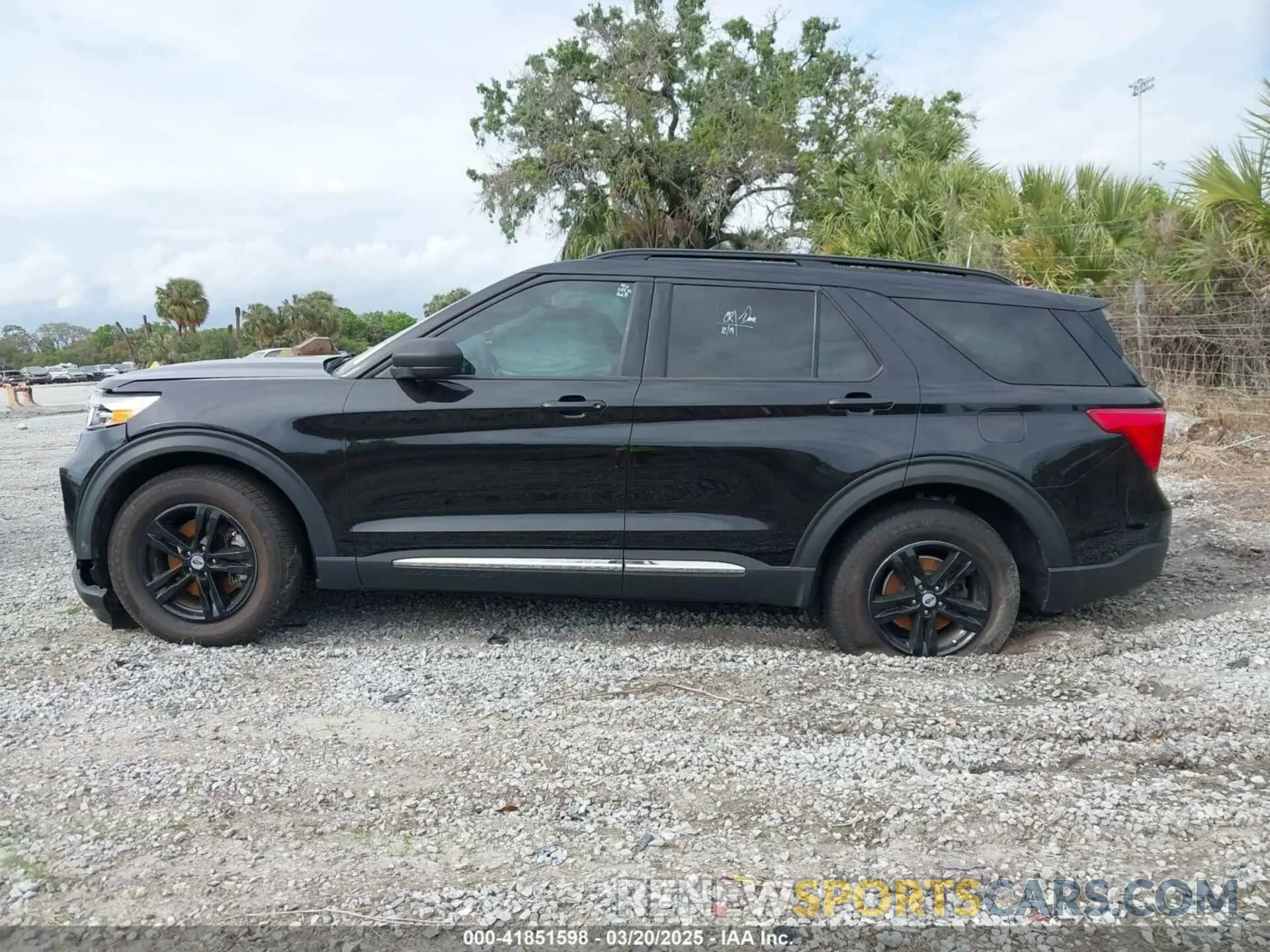 14 Photograph of a damaged car 1FMSK7DH4MGC11593 FORD EXPLORER 2021