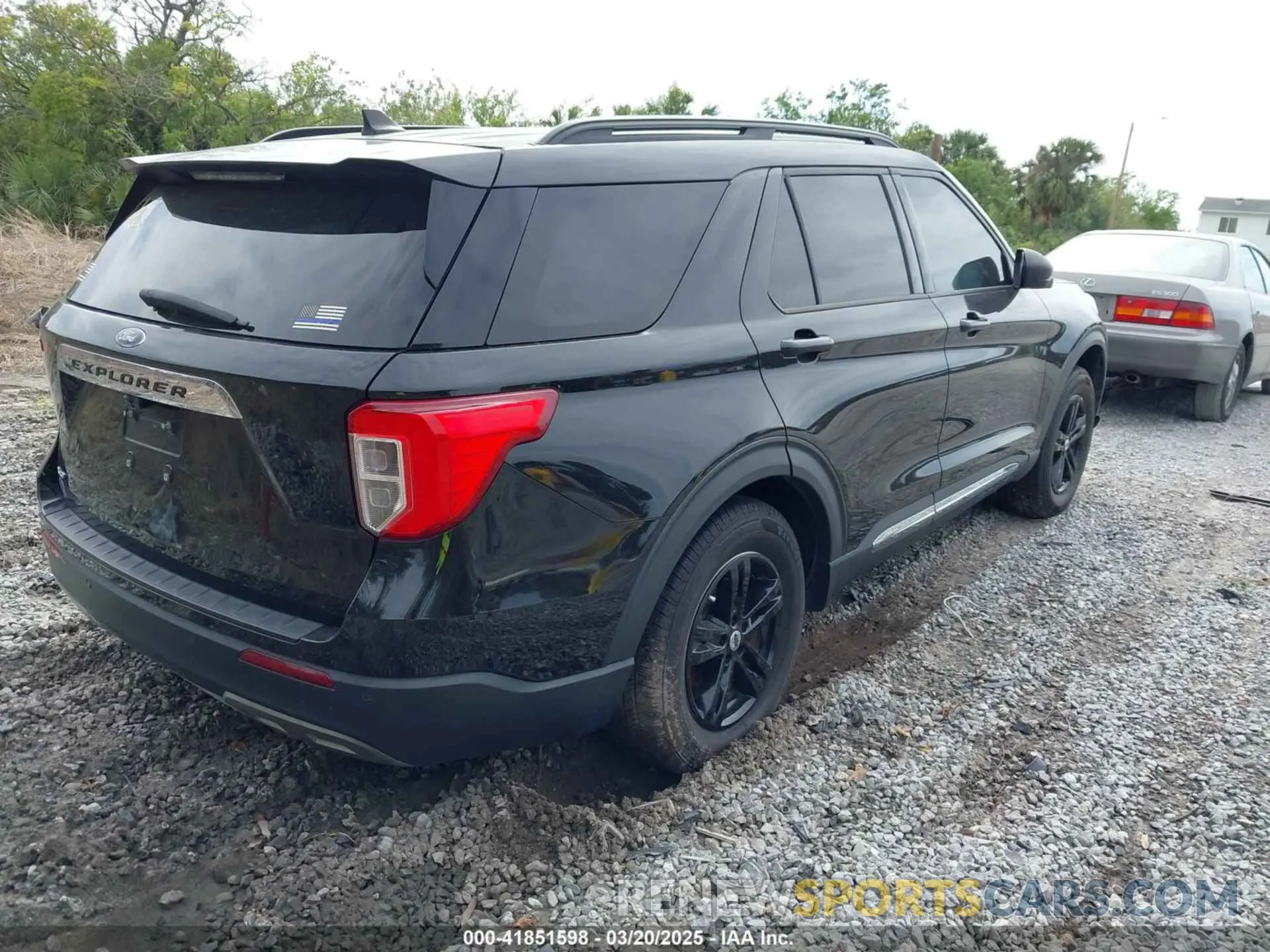 4 Photograph of a damaged car 1FMSK7DH4MGC11593 FORD EXPLORER 2021
