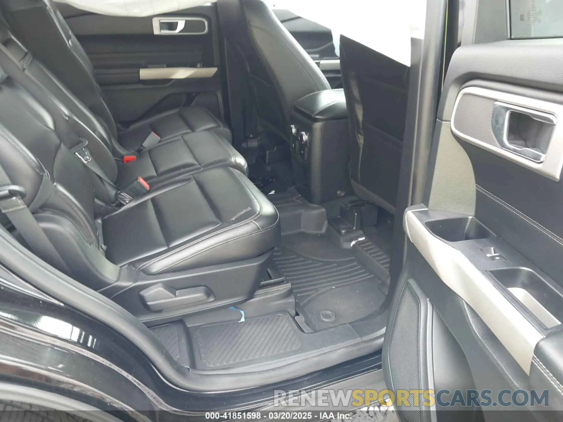 8 Photograph of a damaged car 1FMSK7DH4MGC11593 FORD EXPLORER 2021