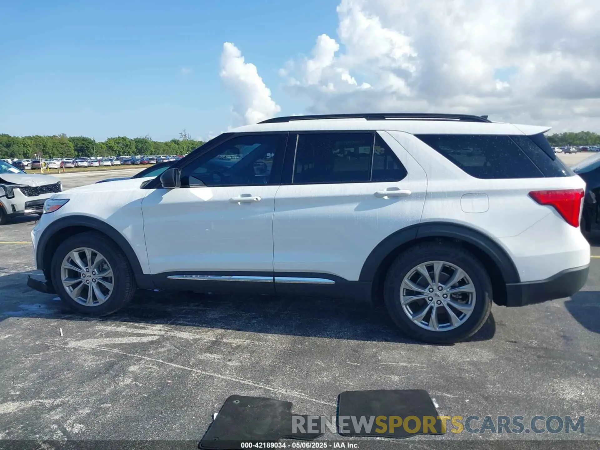 14 Photograph of a damaged car 1FMSK7DH4MGC14767 FORD EXPLORER 2021