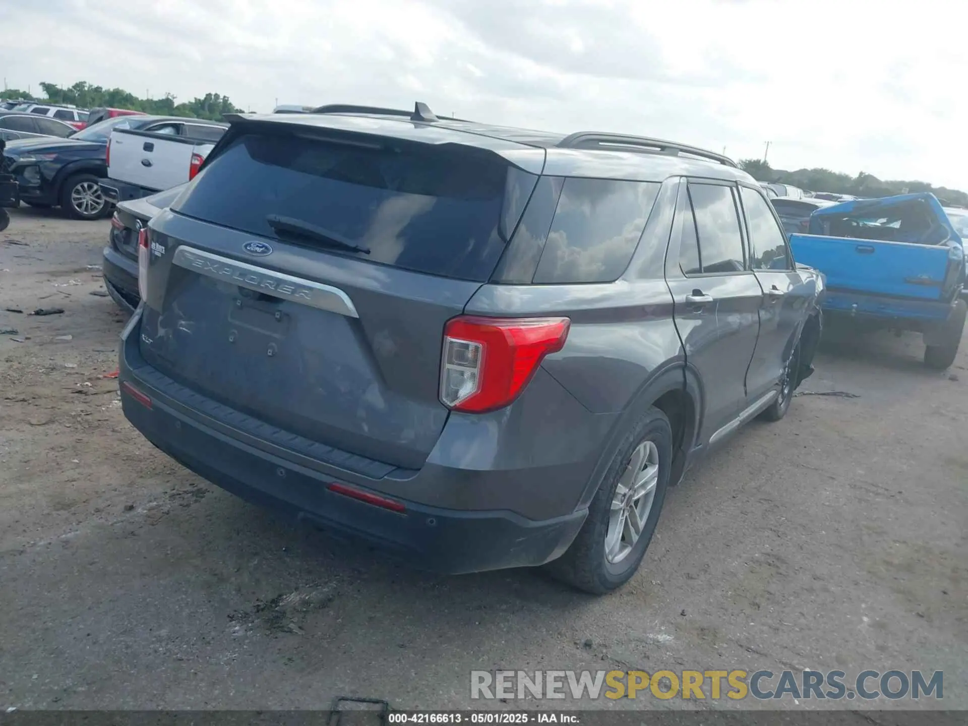 4 Photograph of a damaged car 1FMSK7DH6MGB78774 FORD EXPLORER 2021