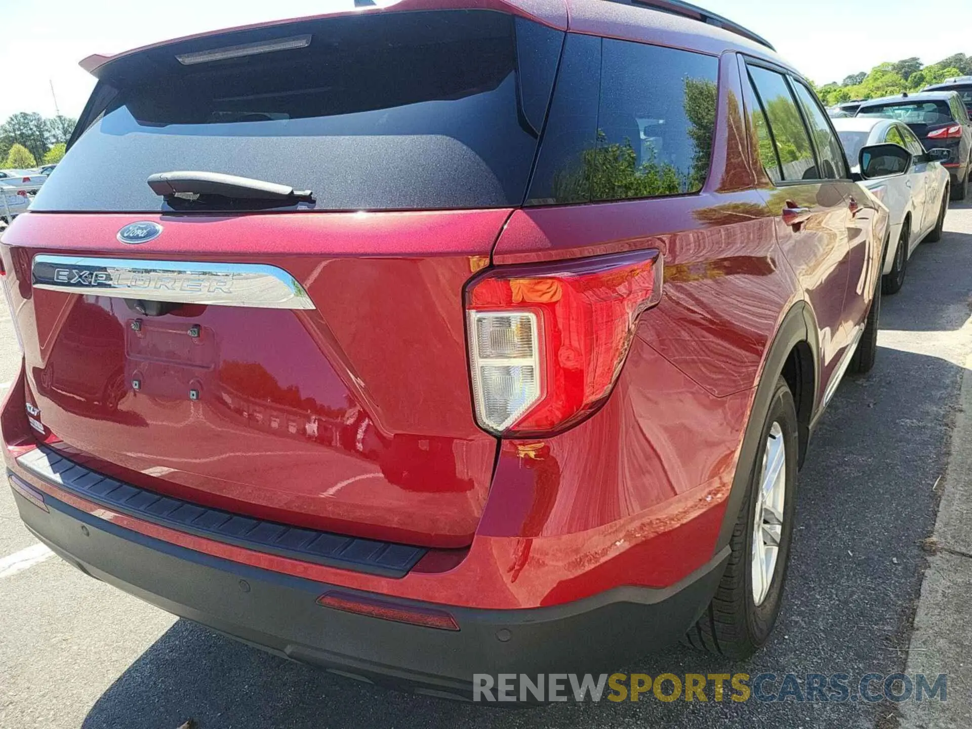 18 Photograph of a damaged car 1FMSK7DH7MGB21788 FORD EXPLORER 2021