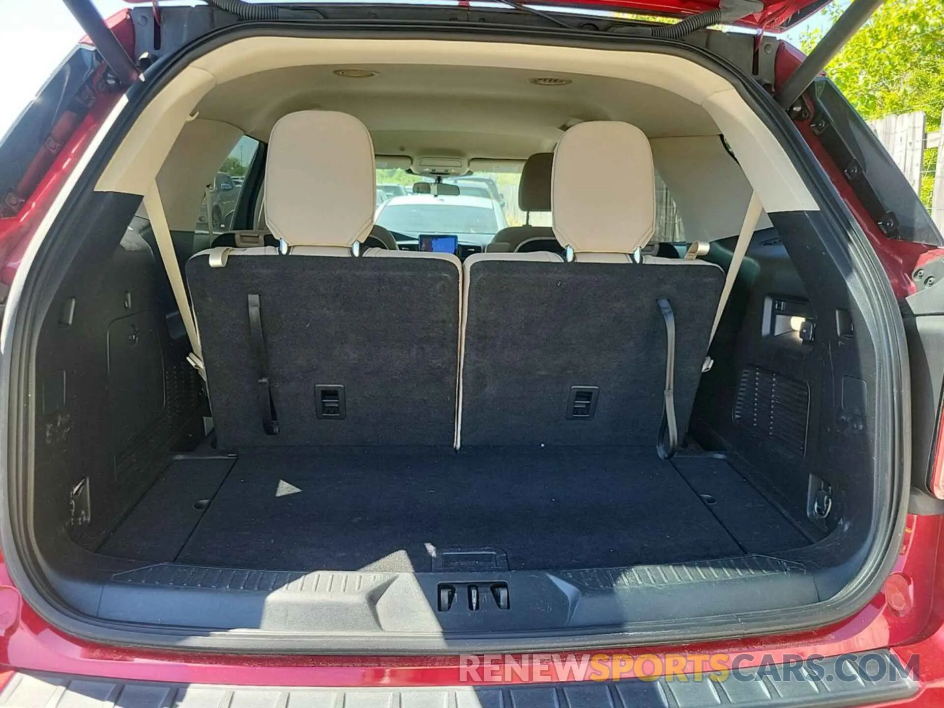 6 Photograph of a damaged car 1FMSK7DH7MGB21788 FORD EXPLORER 2021