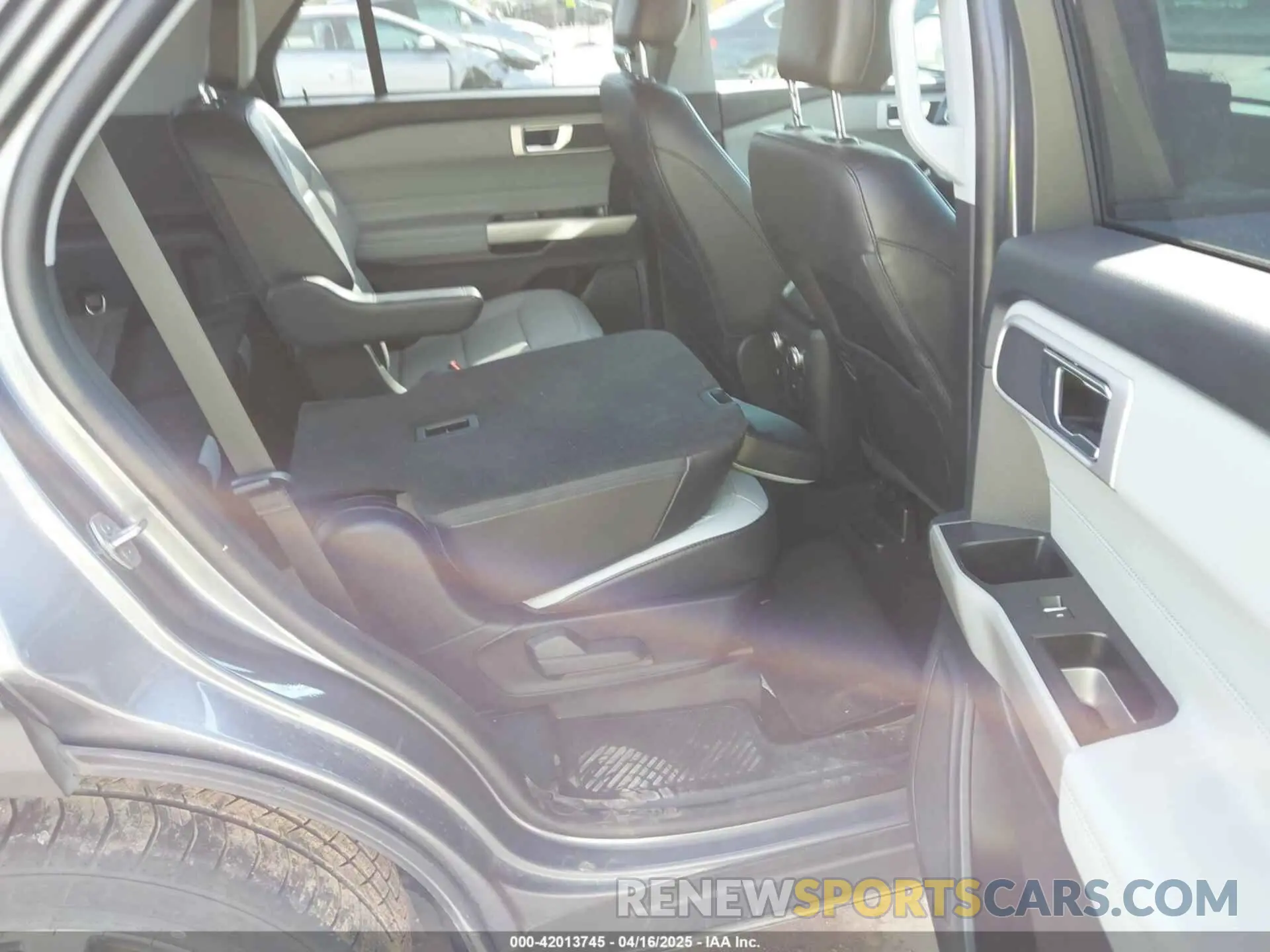 8 Photograph of a damaged car 1FMSK7DH7MGB79108 FORD EXPLORER 2021