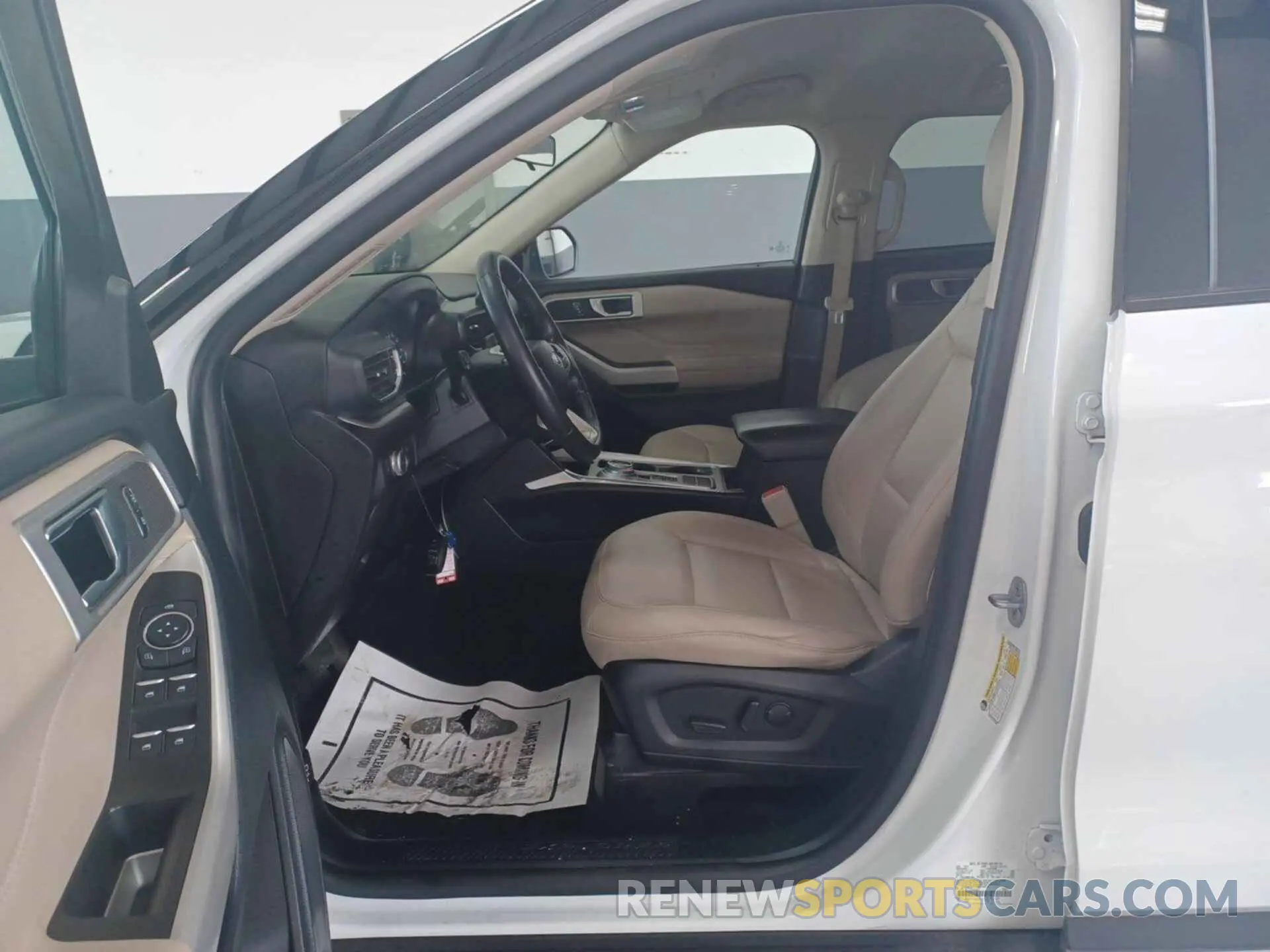 25 Photograph of a damaged car 1FMSK7DH7MGC26976 FORD EXPLORER 2021