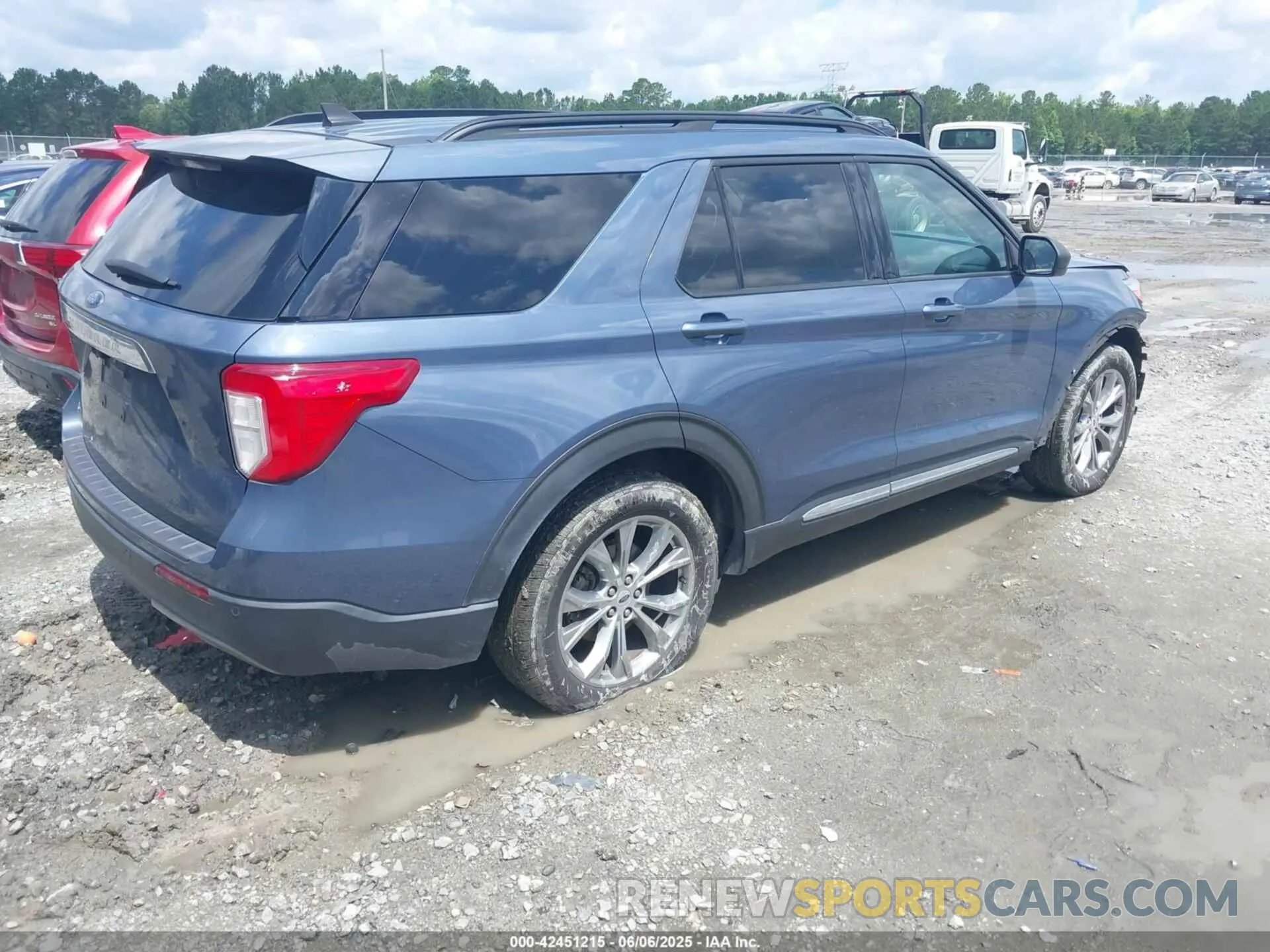 4 Photograph of a damaged car 1FMSK7DH8MGB27924 FORD EXPLORER 2021