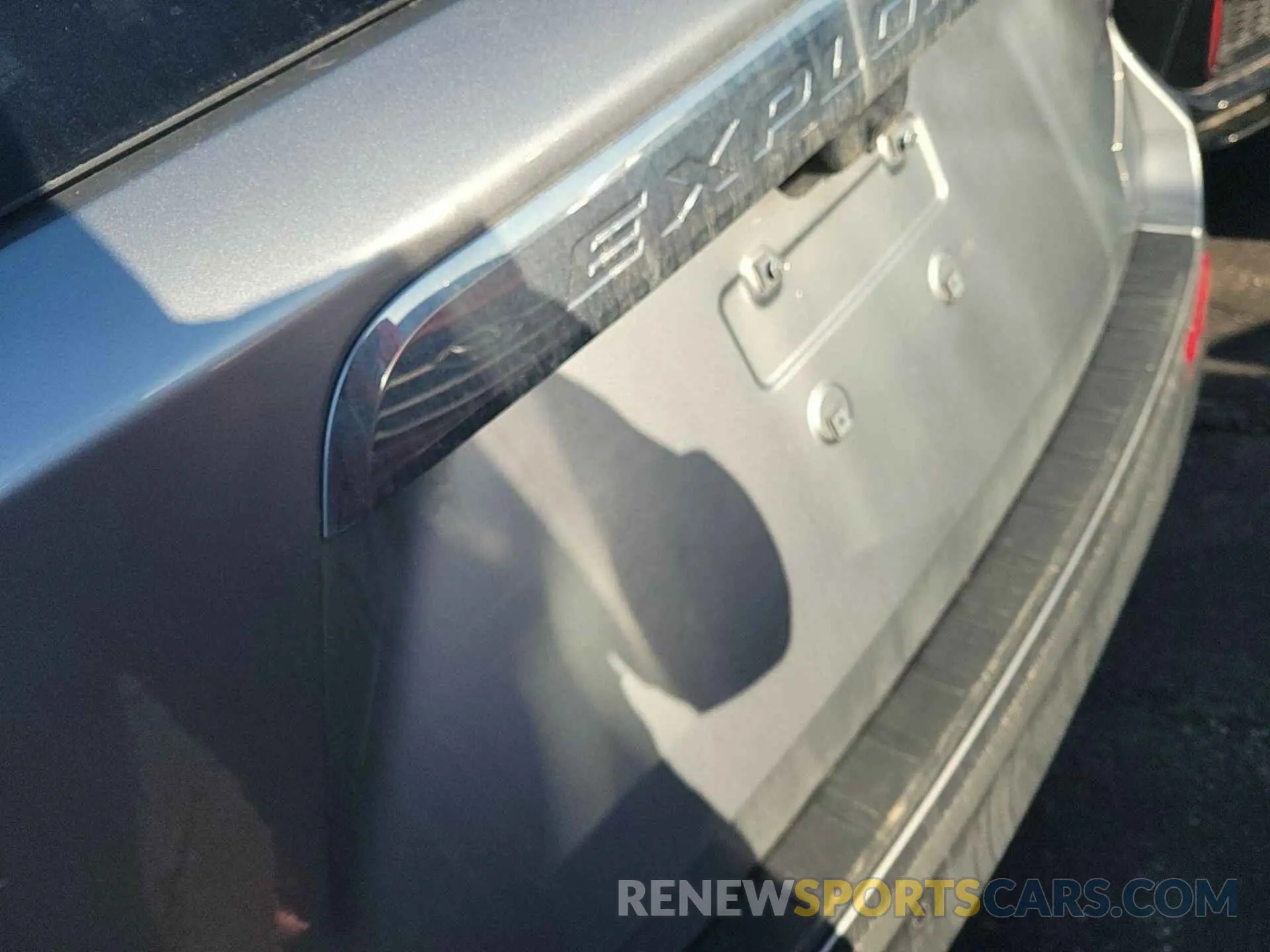 29 Photograph of a damaged car 1FMSK7DH8MGC01312 FORD EXPLORER 2021