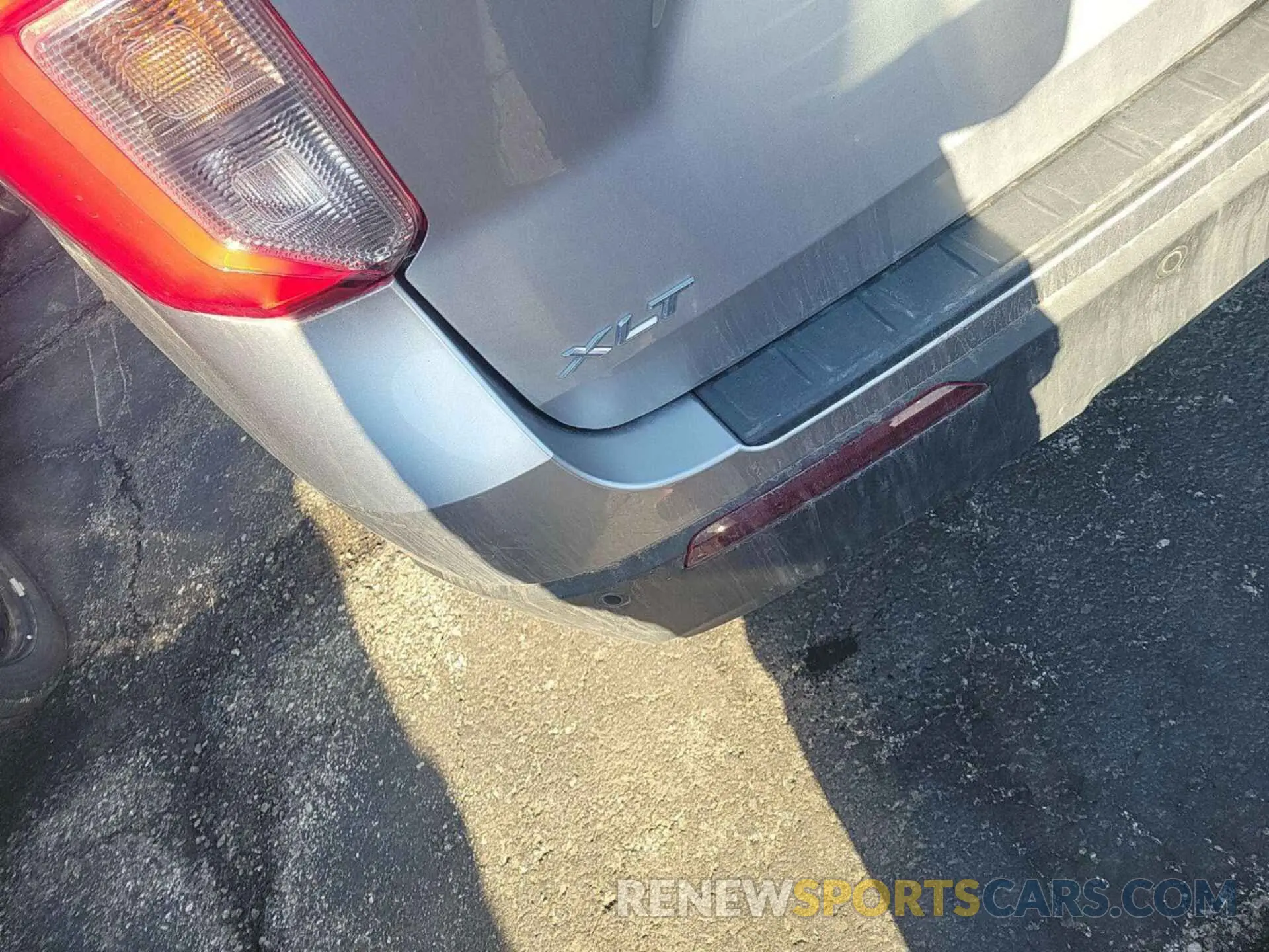 31 Photograph of a damaged car 1FMSK7DH8MGC01312 FORD EXPLORER 2021