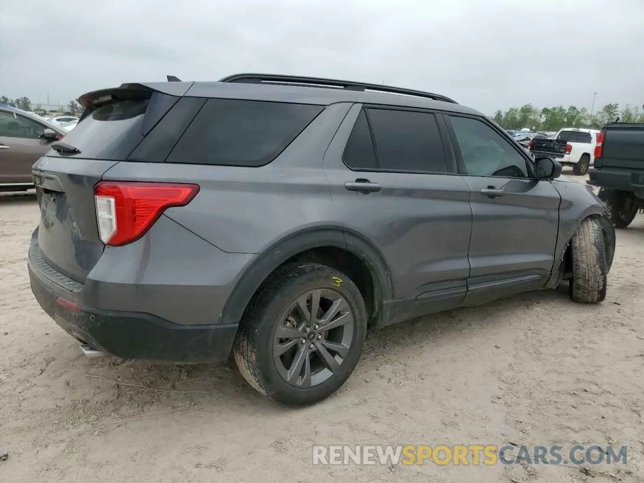 3 Photograph of a damaged car 1FMSK7DH9MGB95441 FORD EXPLORER 2021