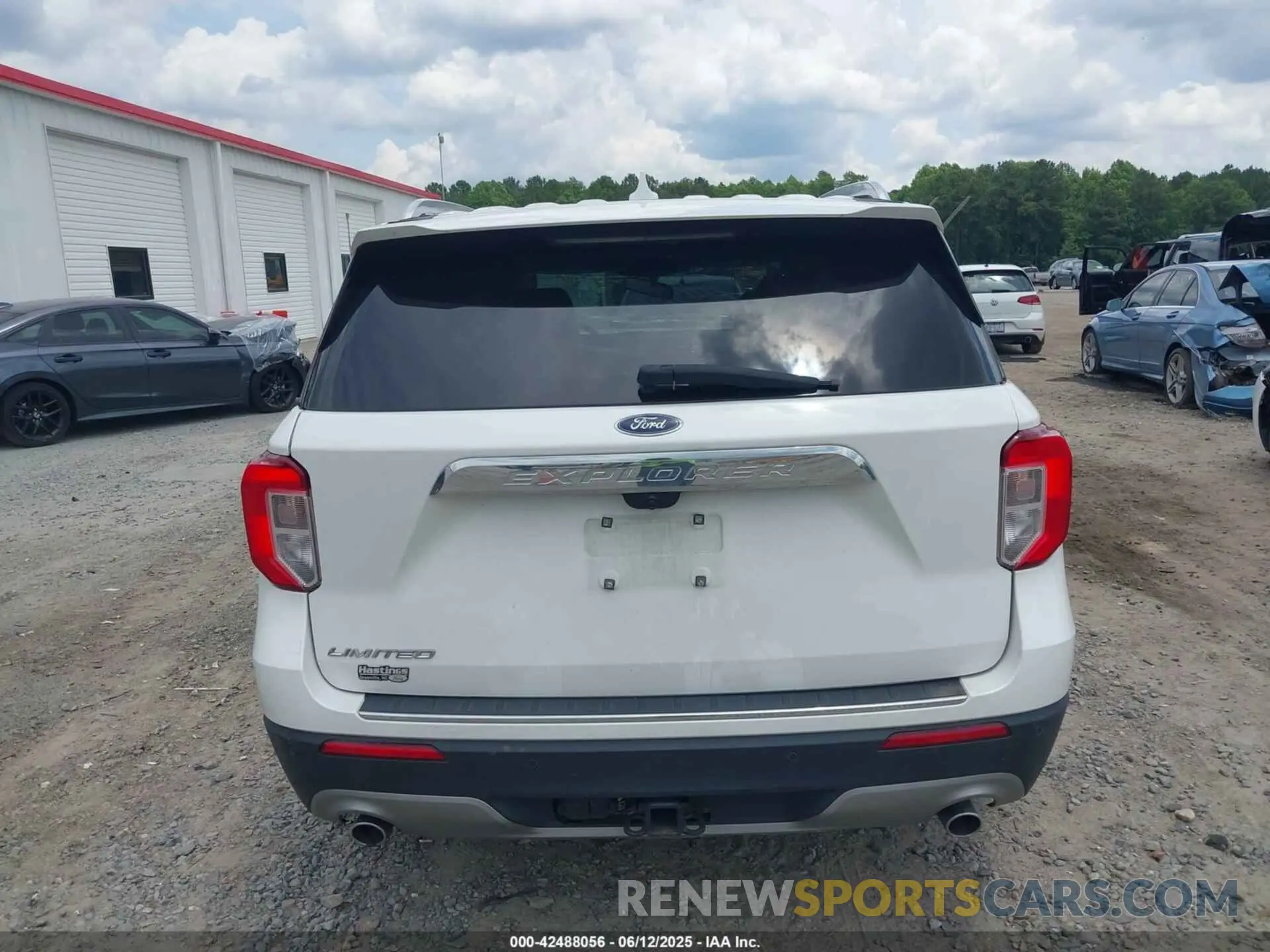 17 Photograph of a damaged car 1FMSK7FH2MGA48729 FORD EXPLORER 2021