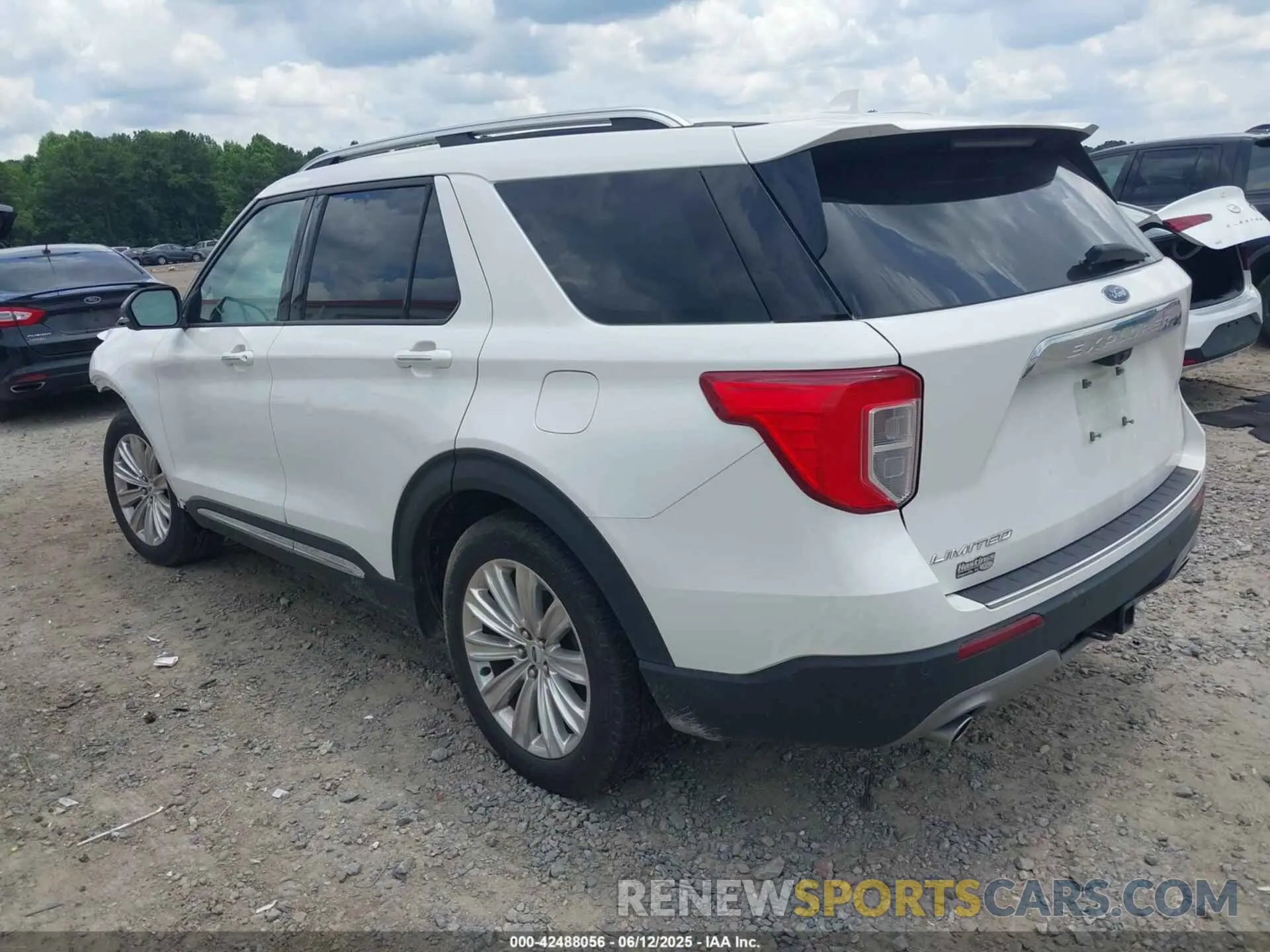 3 Photograph of a damaged car 1FMSK7FH2MGA48729 FORD EXPLORER 2021