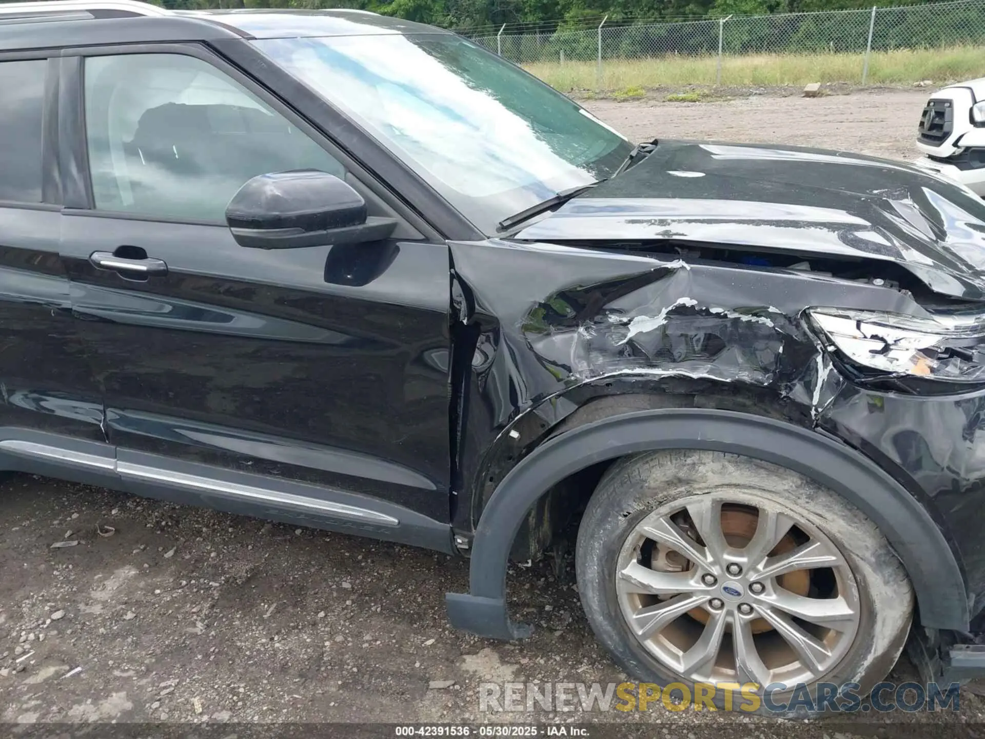 17 Photograph of a damaged car 1FMSK7FH4MGB76129 FORD EXPLORER 2021