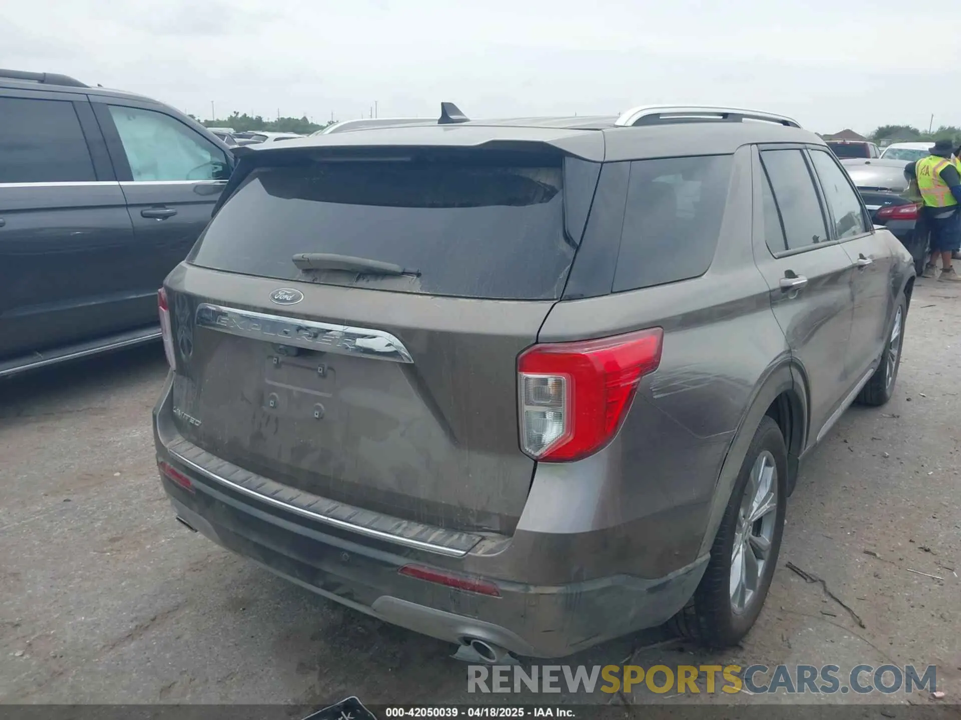 4 Photograph of a damaged car 1FMSK7FH5MGB36027 FORD EXPLORER 2021