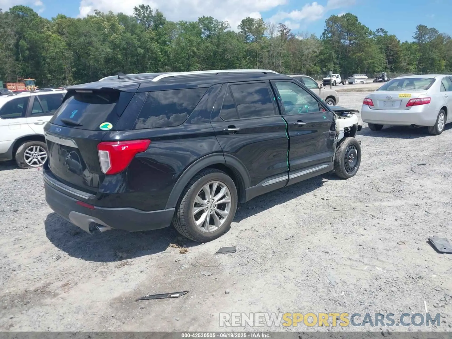 4 Photograph of a damaged car 1FMSK7FH6MGB06065 FORD EXPLORER 2021