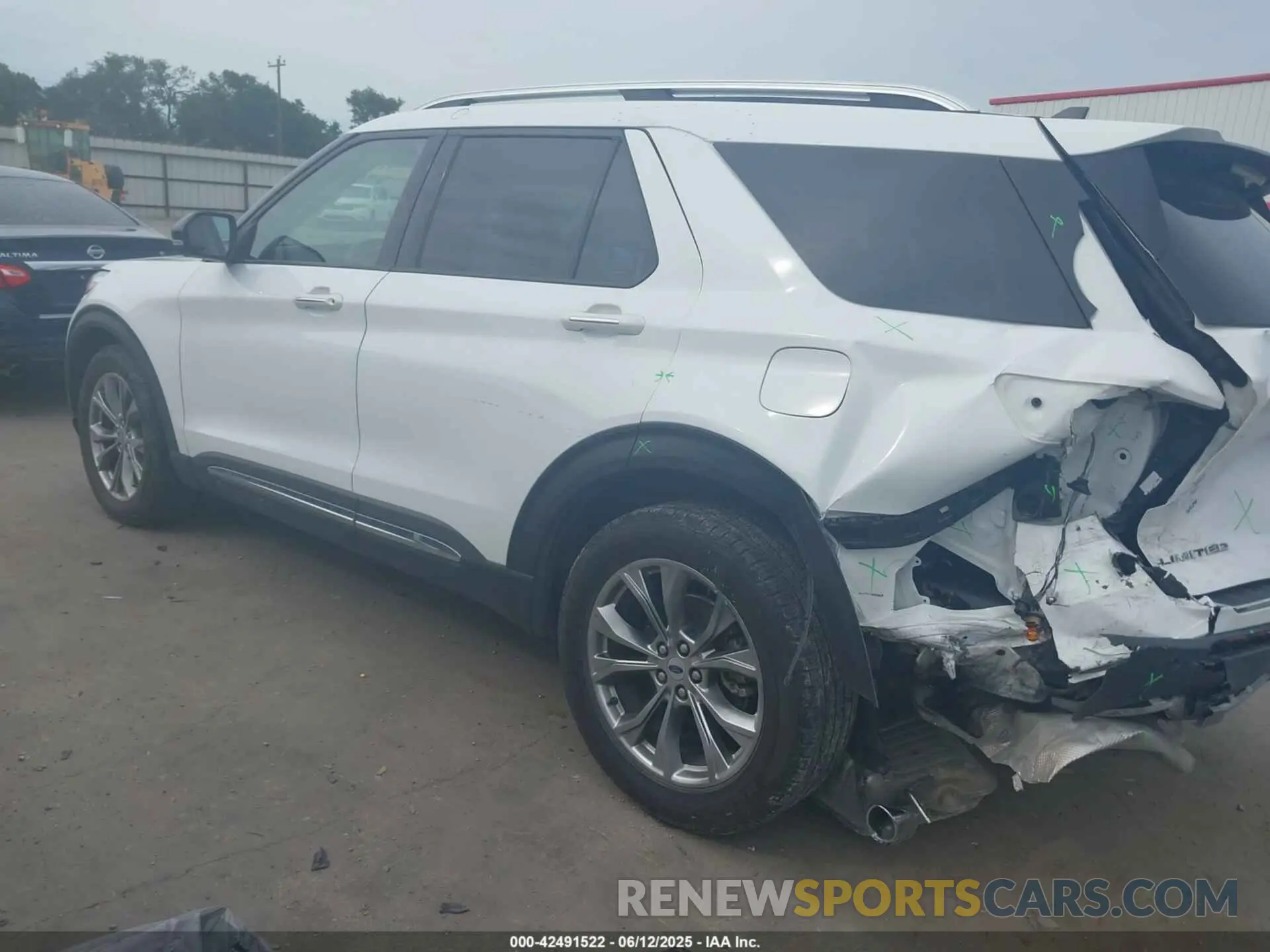 3 Photograph of a damaged car 1FMSK7FH8MGB83973 FORD EXPLORER 2021