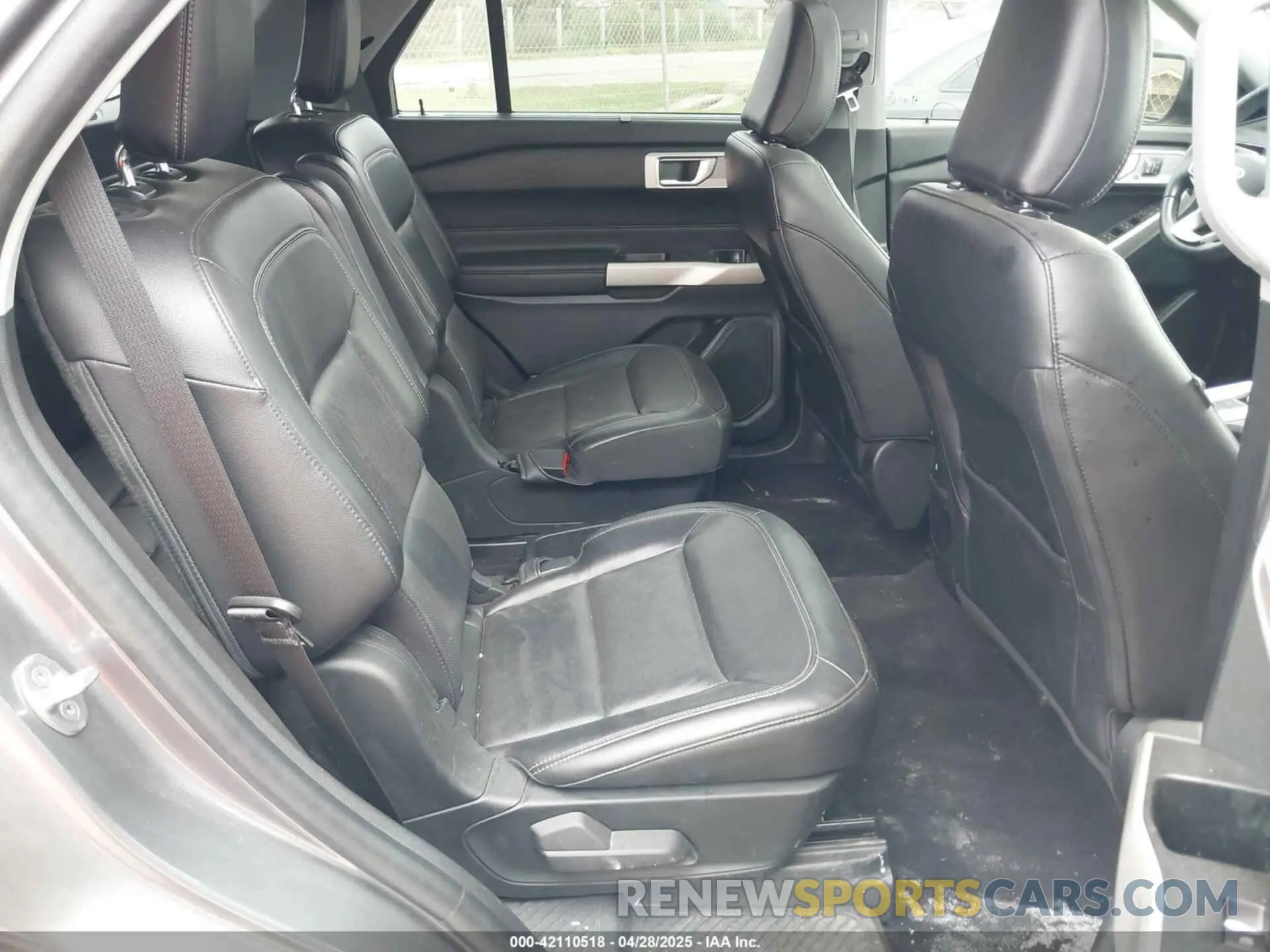 8 Photograph of a damaged car 1FMSK7FH9MGB20865 FORD EXPLORER 2021