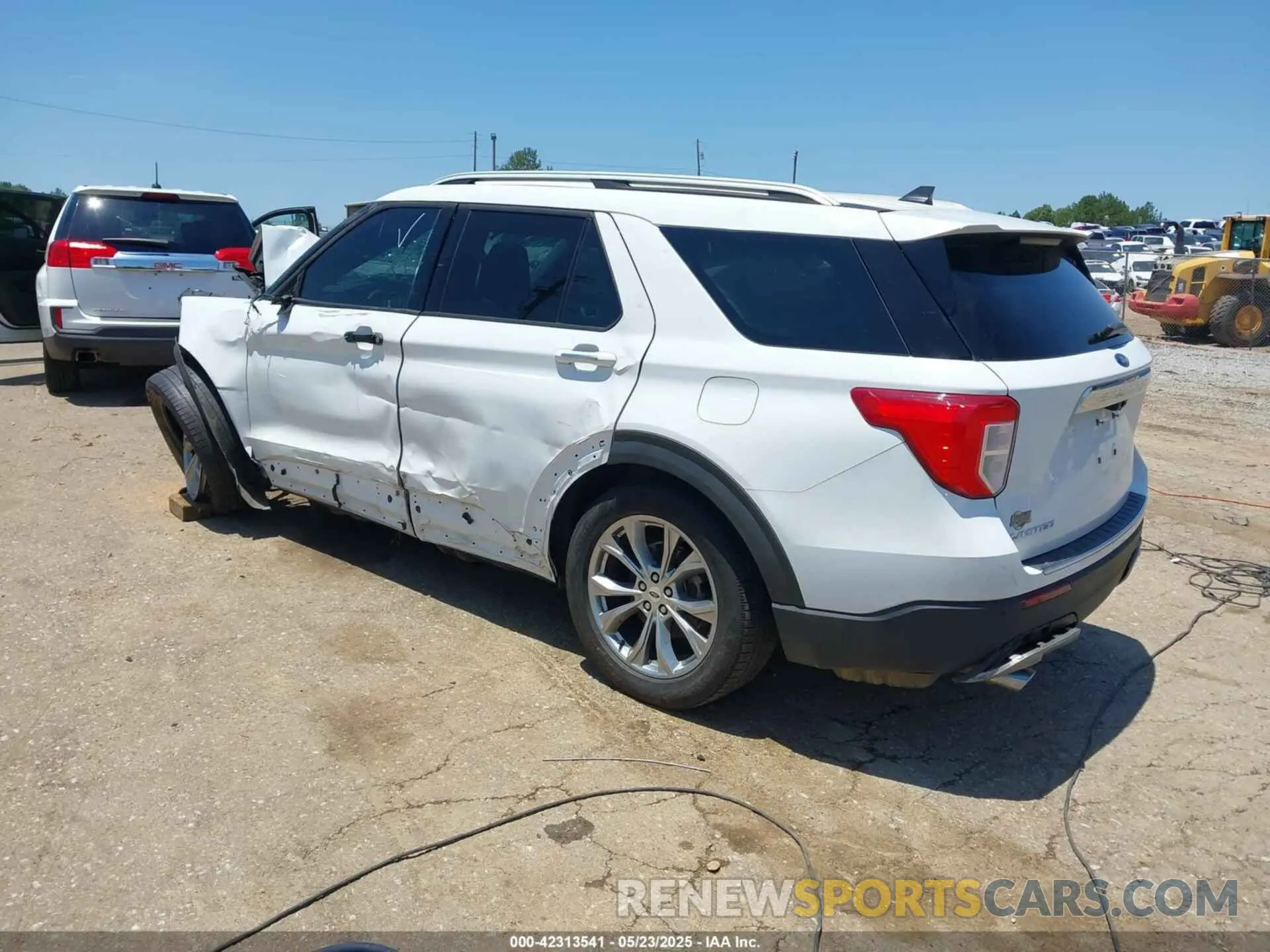 3 Photograph of a damaged car 1FMSK7FHXMGB03671 FORD EXPLORER 2021