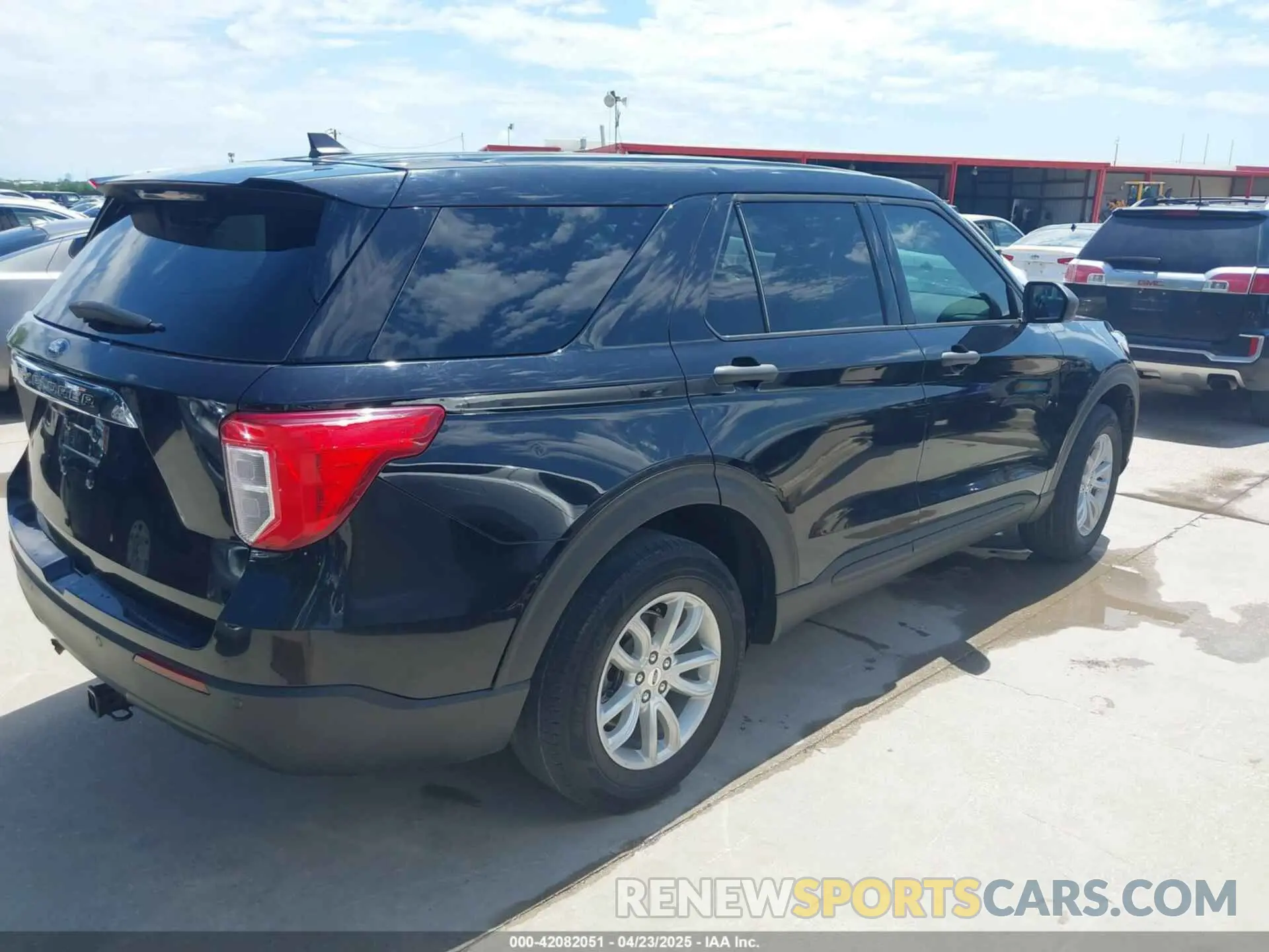 4 Photograph of a damaged car 1FMSK8BH0MGA04305 FORD EXPLORER 2021