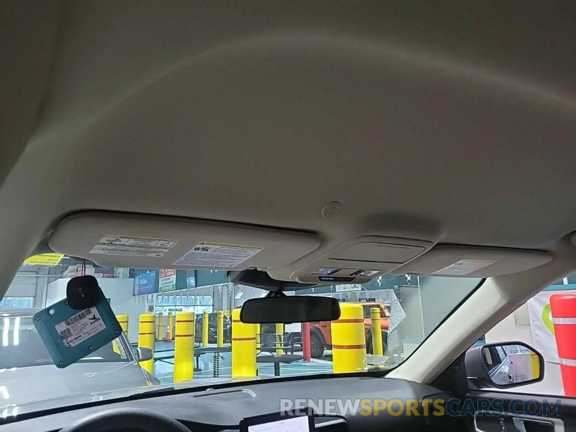 18 Photograph of a damaged car 1FMSK8BH9MGA87622 FORD EXPLORER 2021