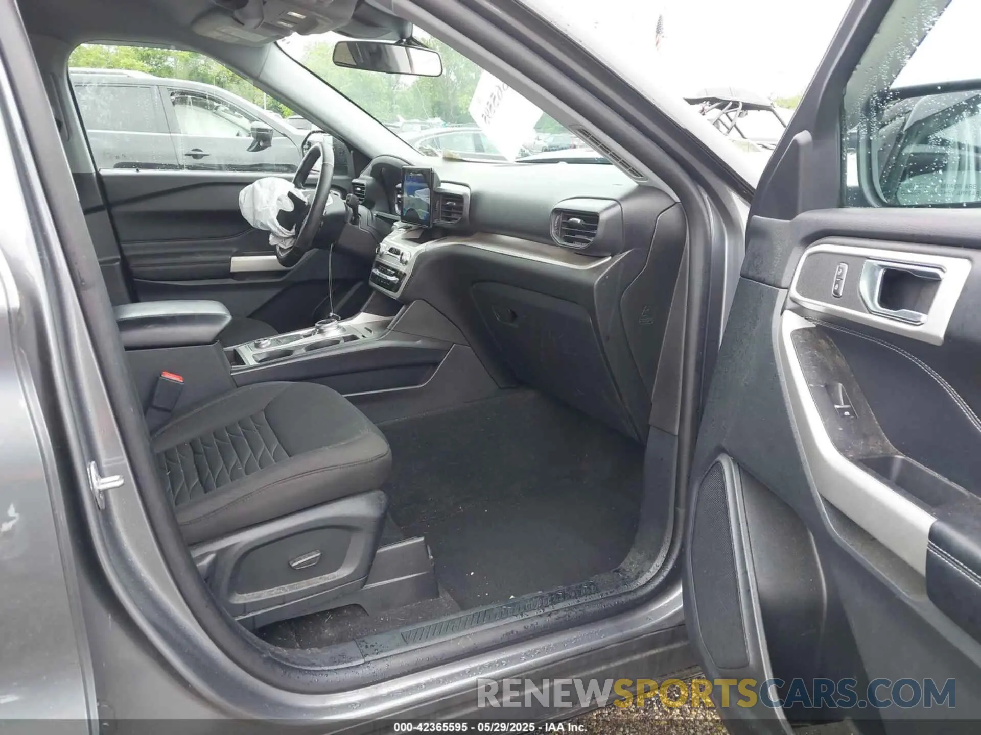 5 Photograph of a damaged car 1FMSK8DH0MGA55364 FORD EXPLORER 2021