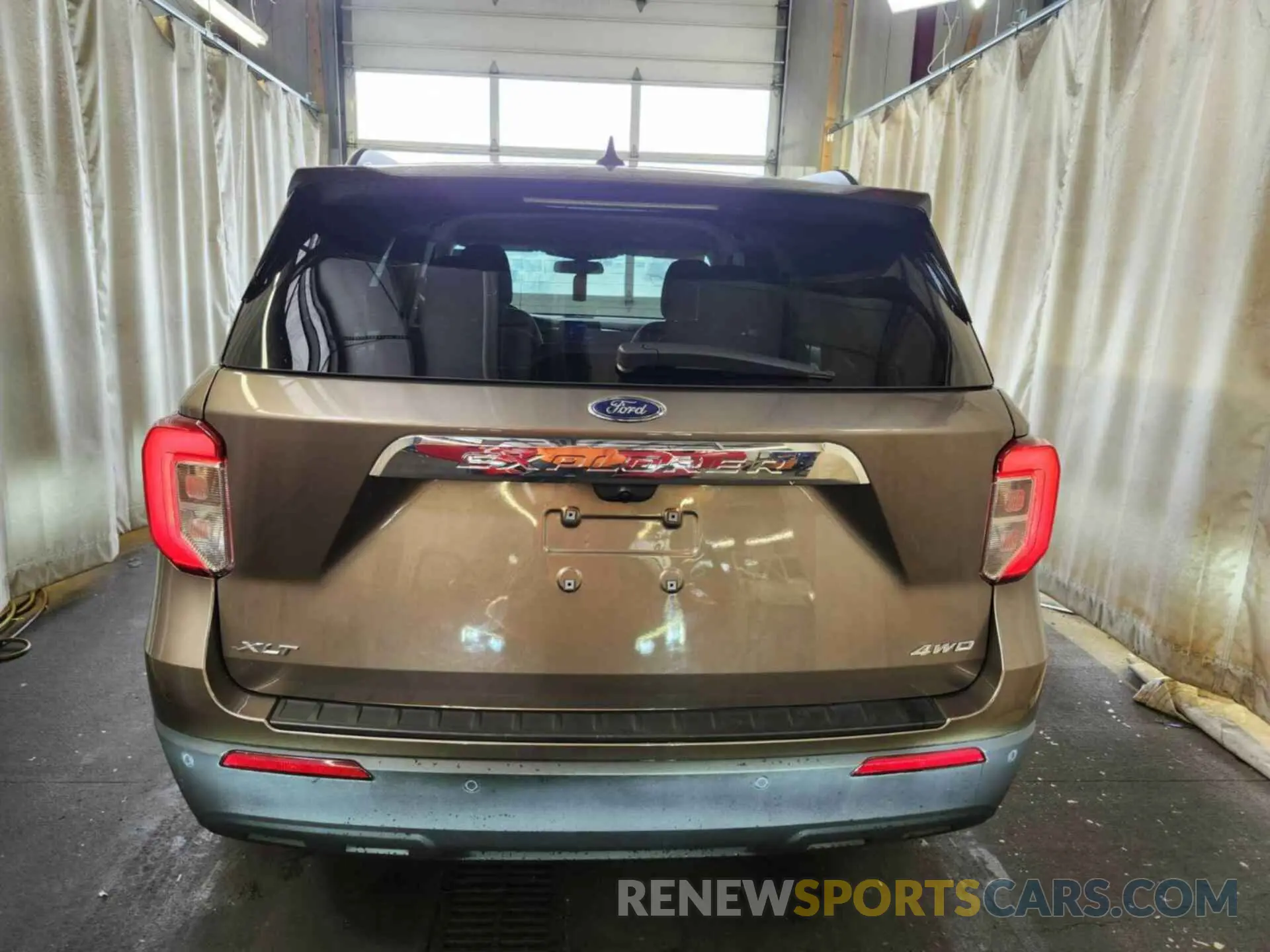 10 Photograph of a damaged car 1FMSK8DH0MGA87649 FORD EXPLORER 2021