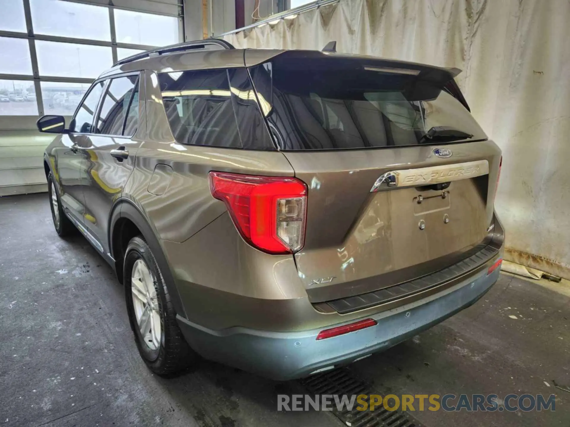 21 Photograph of a damaged car 1FMSK8DH0MGA87649 FORD EXPLORER 2021
