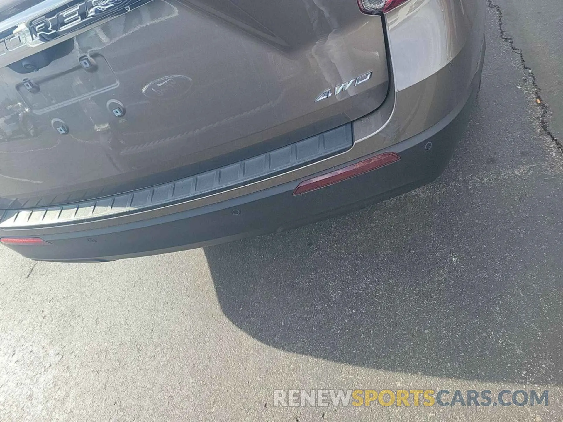 9 Photograph of a damaged car 1FMSK8DH0MGA87649 FORD EXPLORER 2021