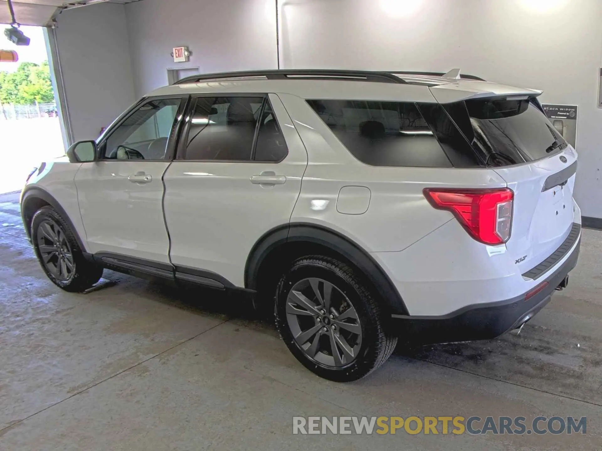 16 Photograph of a damaged car 1FMSK8DH0MGB54752 FORD EXPLORER 2021
