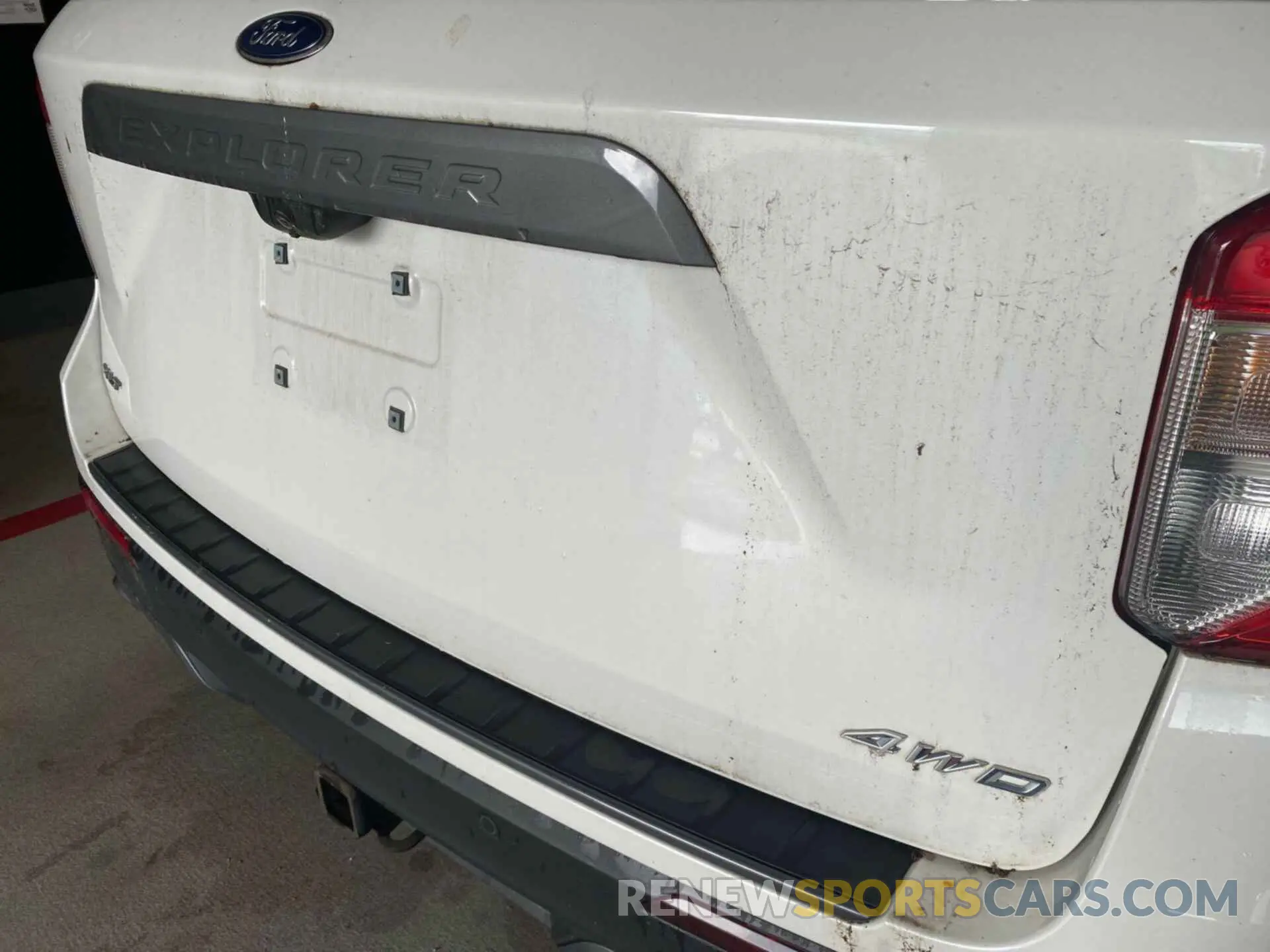 29 Photograph of a damaged car 1FMSK8DH0MGB54752 FORD EXPLORER 2021