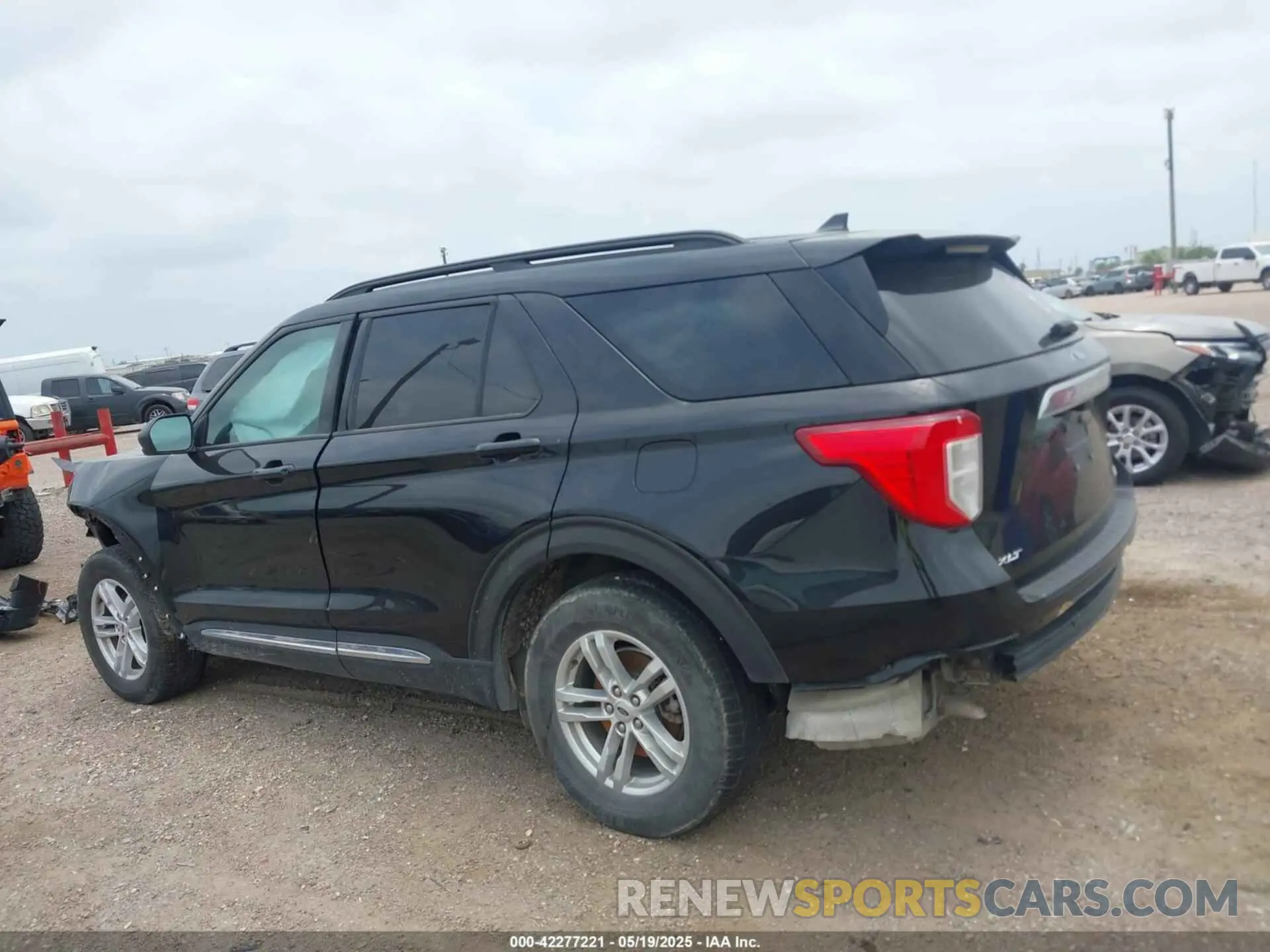 14 Photograph of a damaged car 1FMSK8DH0MGB98119 FORD EXPLORER 2021