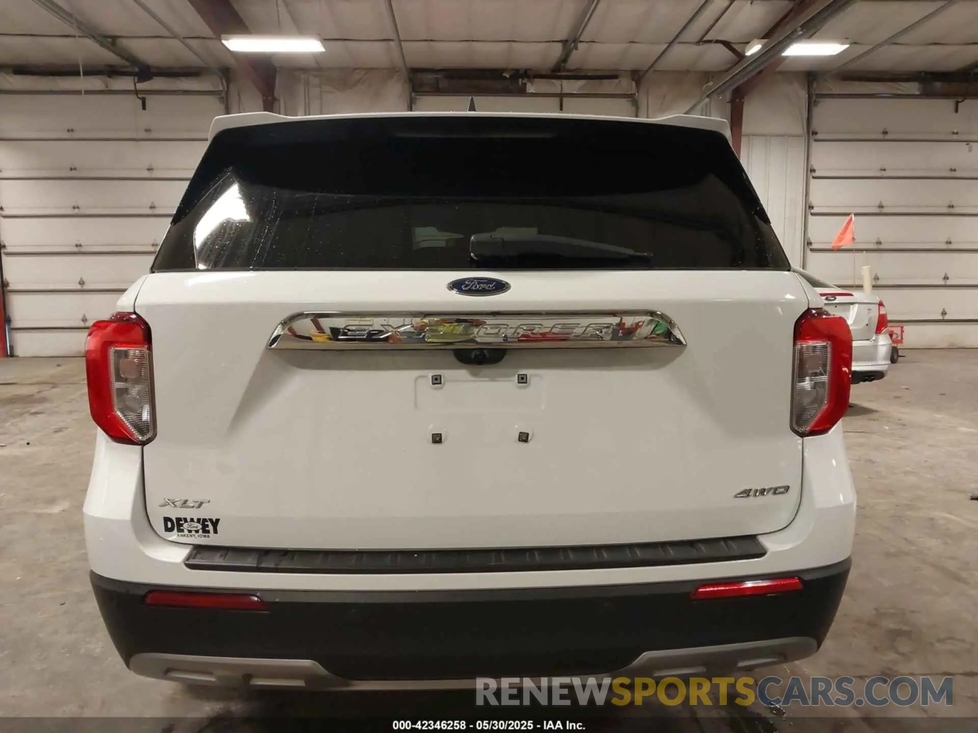 17 Photograph of a damaged car 1FMSK8DH2MGA66172 FORD EXPLORER 2021