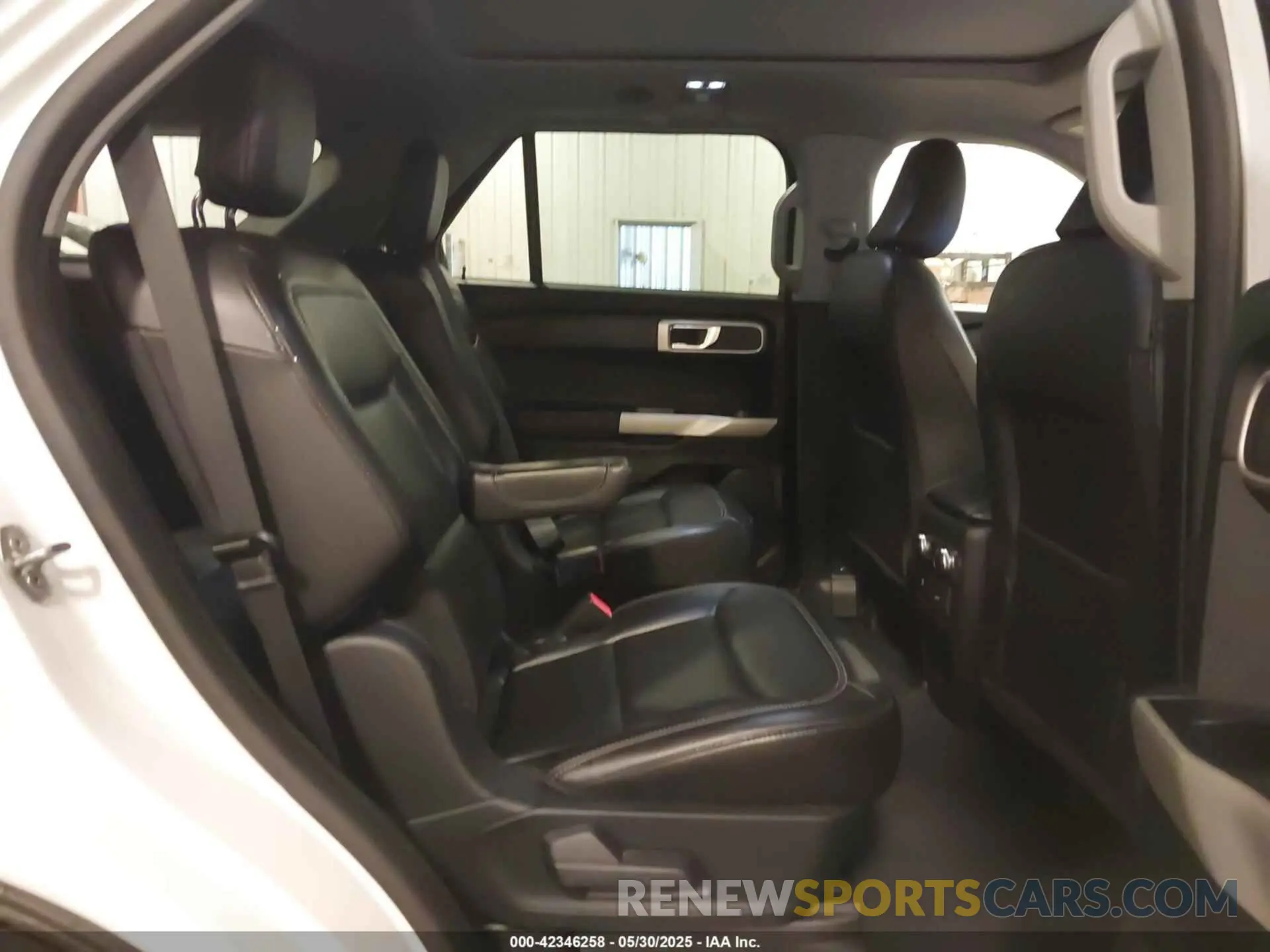 8 Photograph of a damaged car 1FMSK8DH2MGA66172 FORD EXPLORER 2021