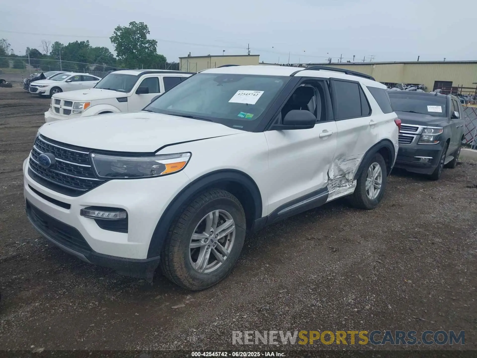 2 Photograph of a damaged car 1FMSK8DH4MGA49664 FORD EXPLORER 2021