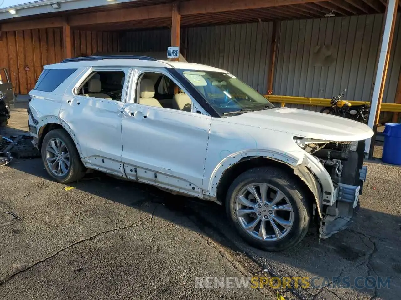 4 Photograph of a damaged car 1FMSK8DH4MGA53536 FORD EXPLORER 2021