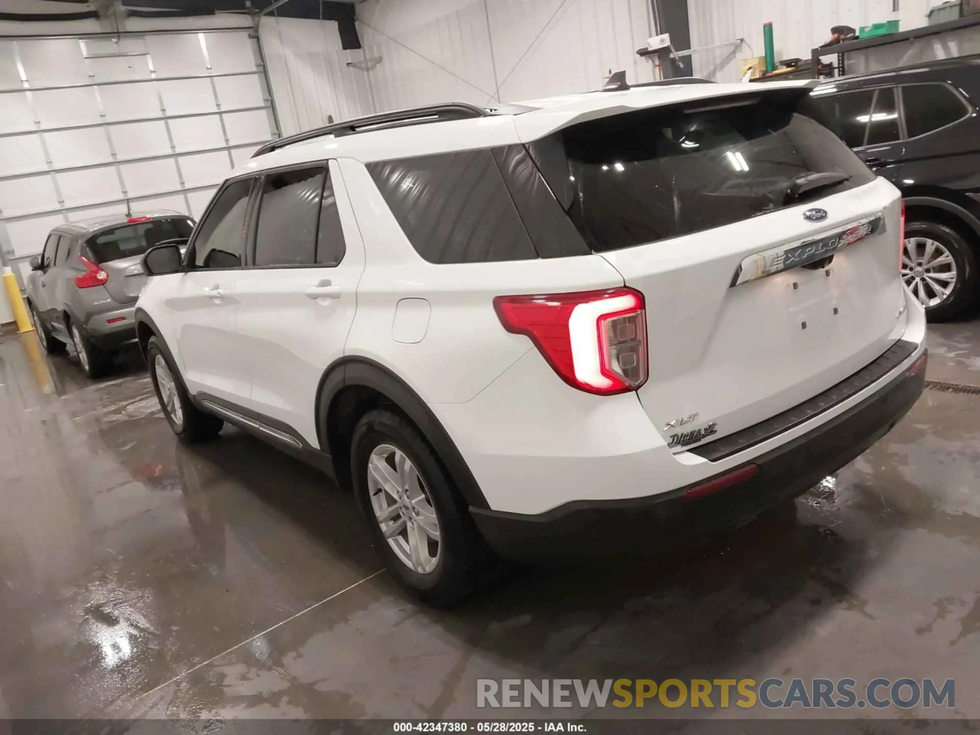 3 Photograph of a damaged car 1FMSK8DH4MGA61877 FORD EXPLORER 2021