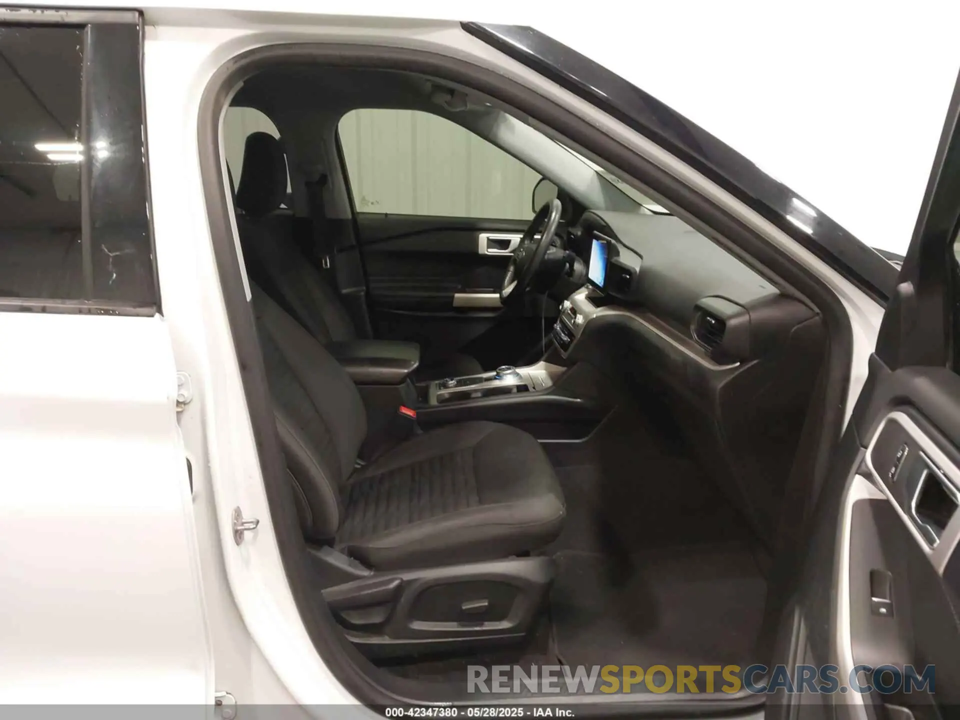 5 Photograph of a damaged car 1FMSK8DH4MGA61877 FORD EXPLORER 2021