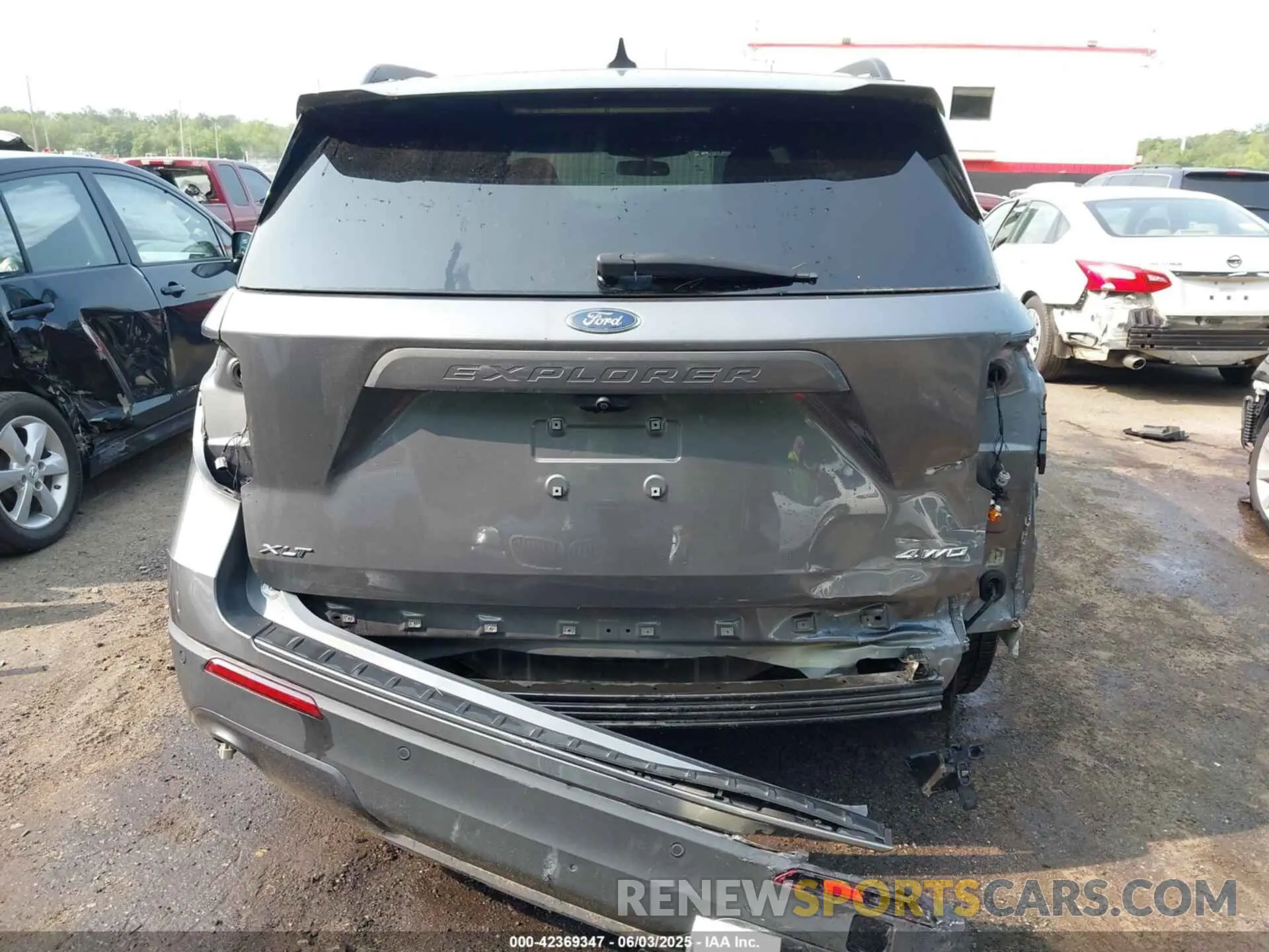 17 Photograph of a damaged car 1FMSK8DH4MGB00130 FORD EXPLORER 2021