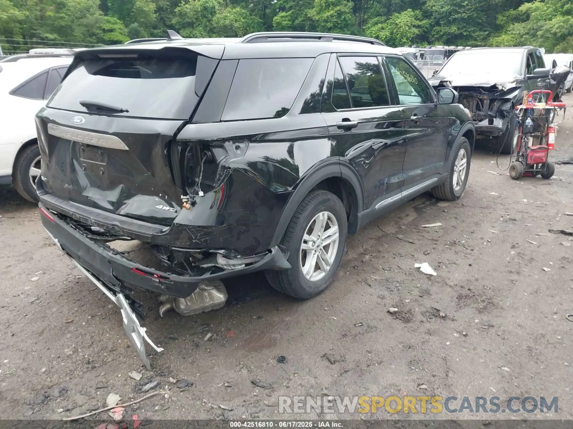4 Photograph of a damaged car 1FMSK8DH5MGB85477 FORD EXPLORER 2021